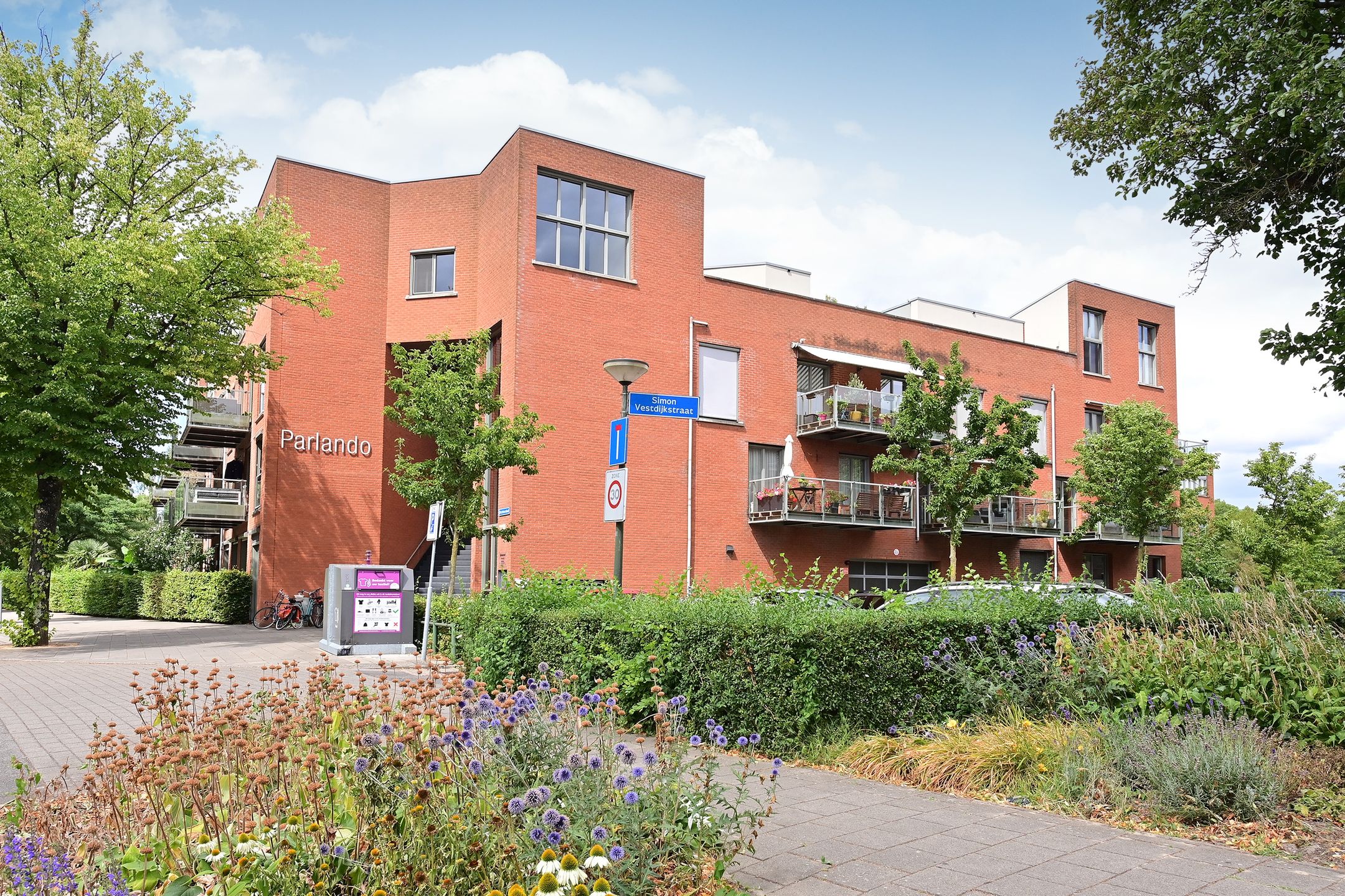Foto van Dichtershof 8, Weesp