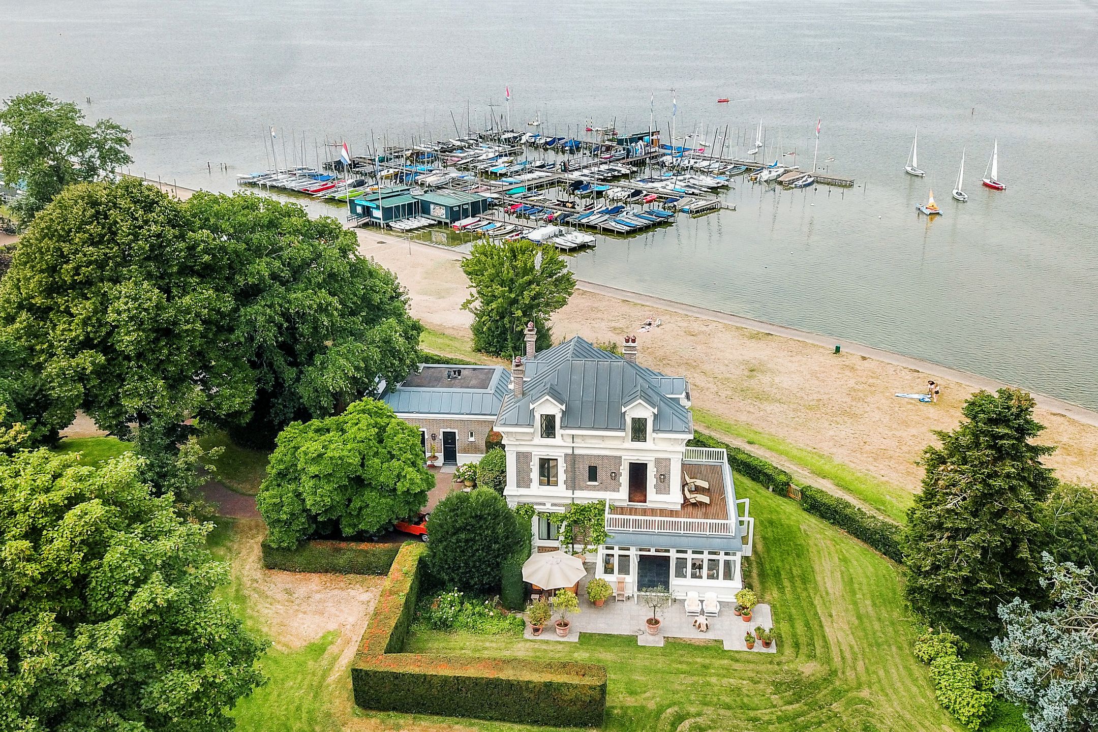 Foto van Nienhuis Ruijskade 1, Muiderberg