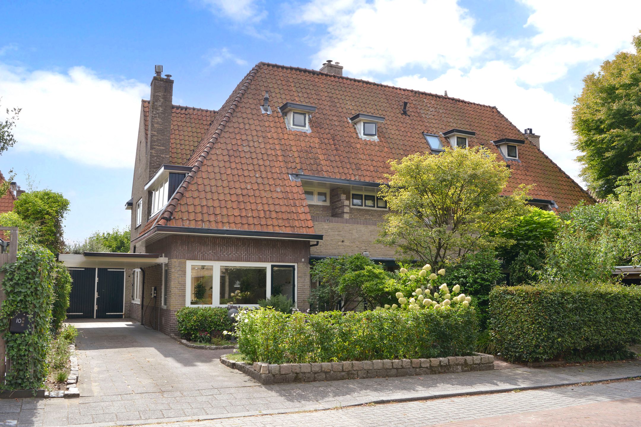 Foto van Lothariuslaan 8, Bussum