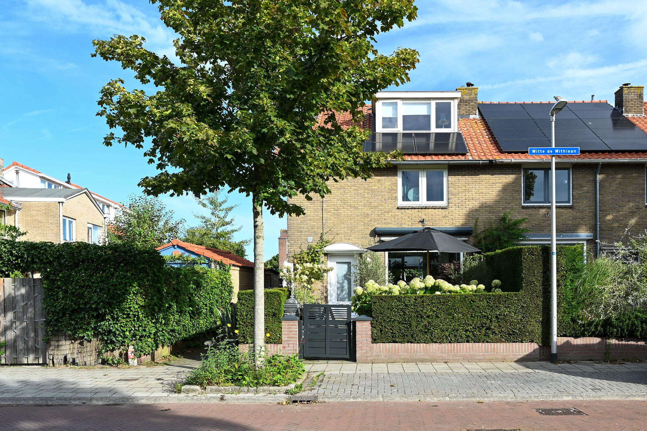 Foto van Witte de Withlaan 1, Bussum