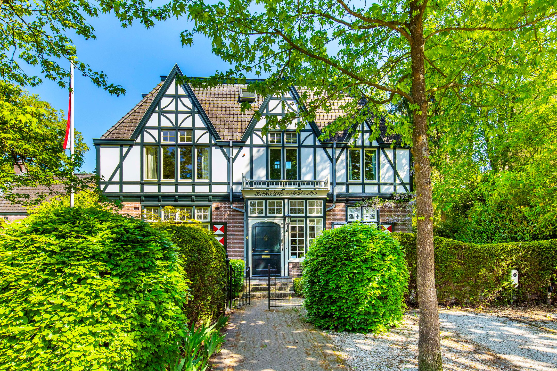 Foto van Middenlaan 4, Bussum