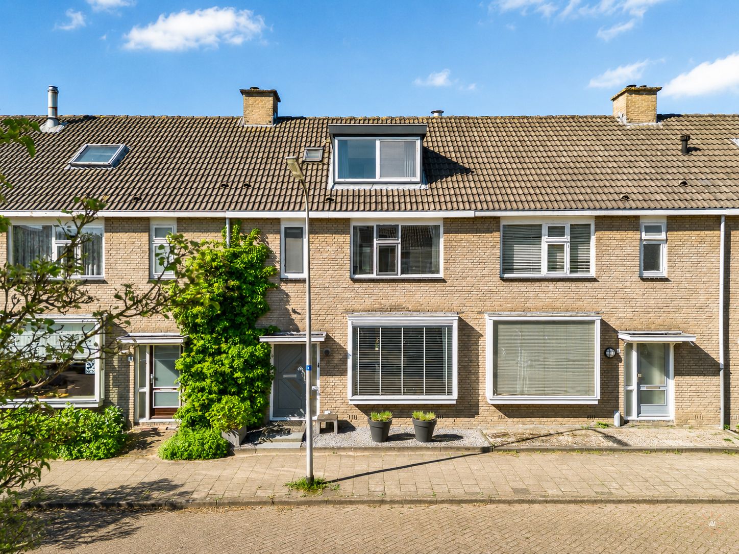 Foto van Van Eerbeeklaan 6, Uithoorn