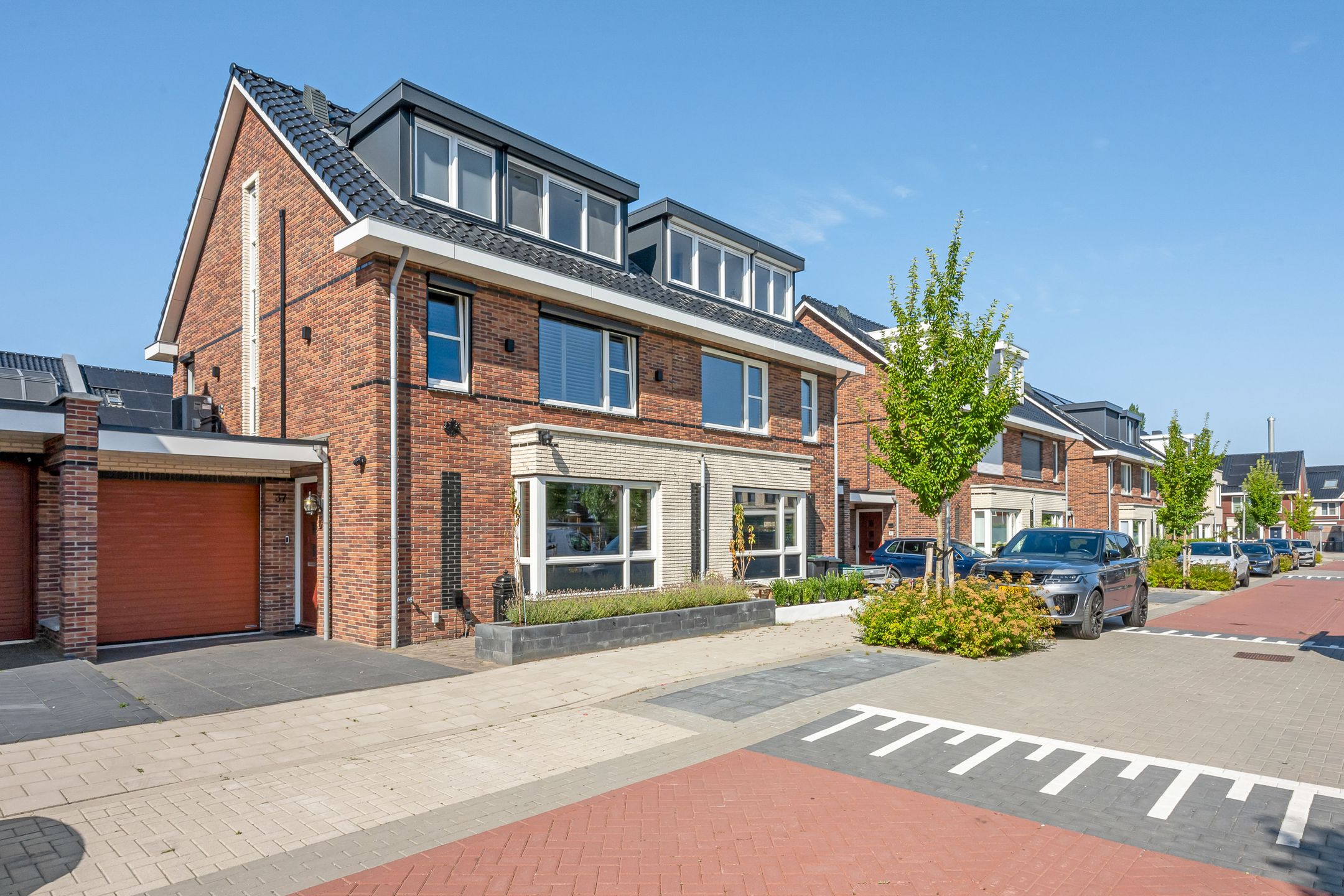 Foto van Burgemeester Letschertlaan 37, Uithoorn