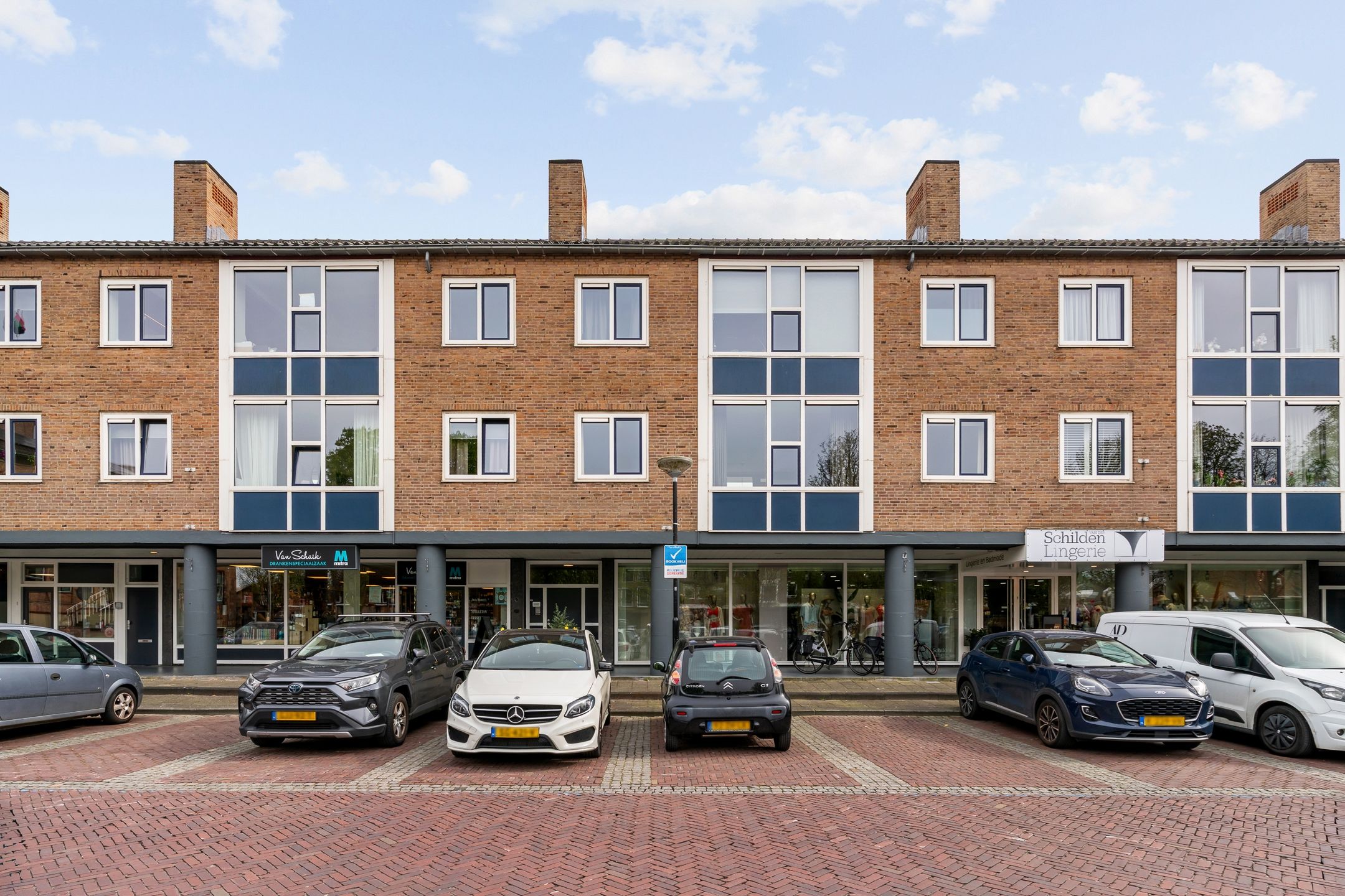 Foto van Raadhuisplein 8, Aalsmeer