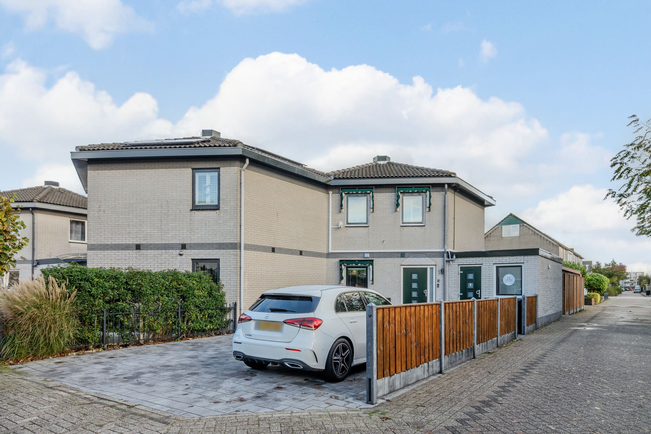 Foto van Luitje Broekemastraat 8, Purmerend
