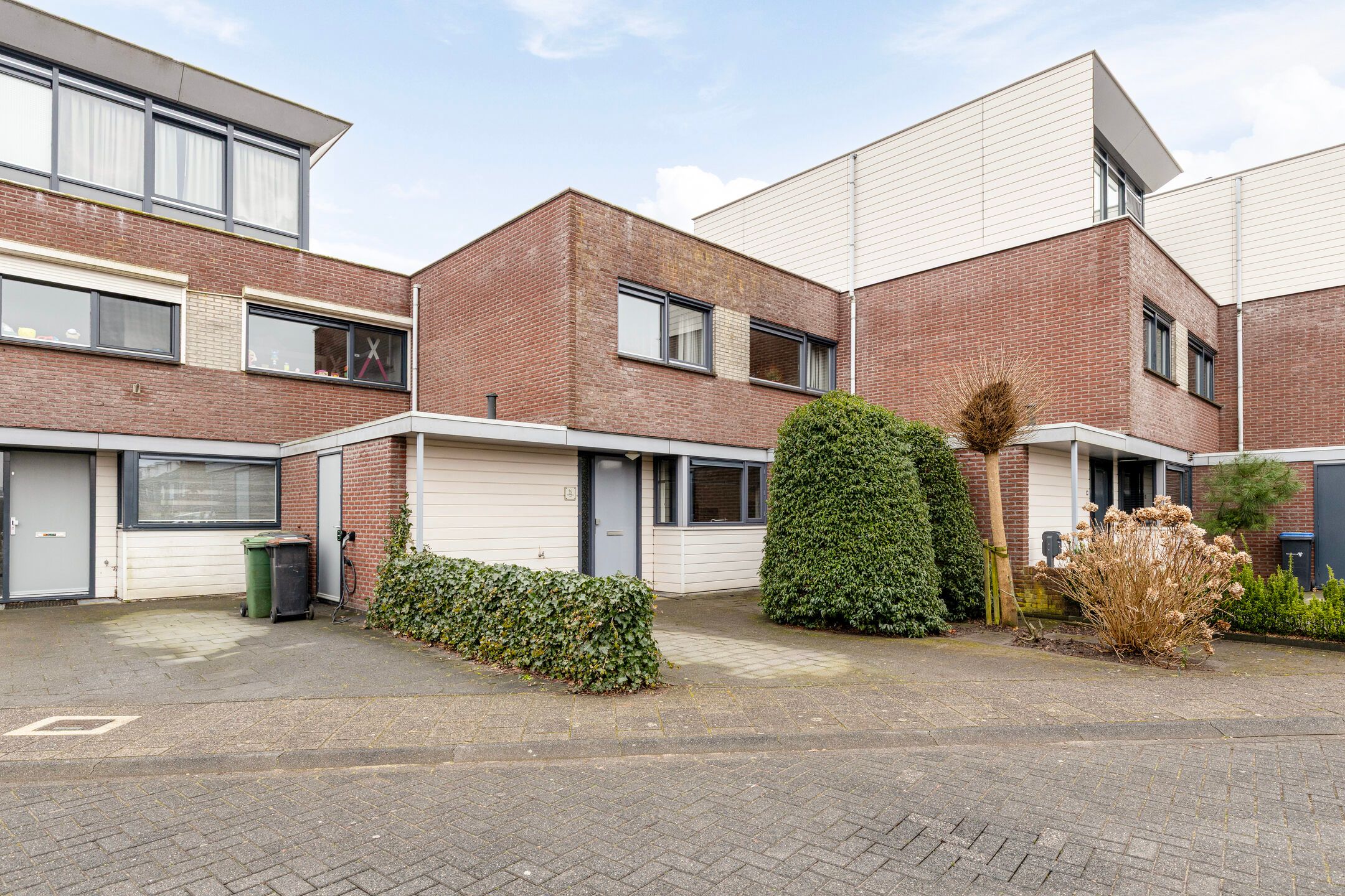 Foto van Lotusstraat 16, Purmerend