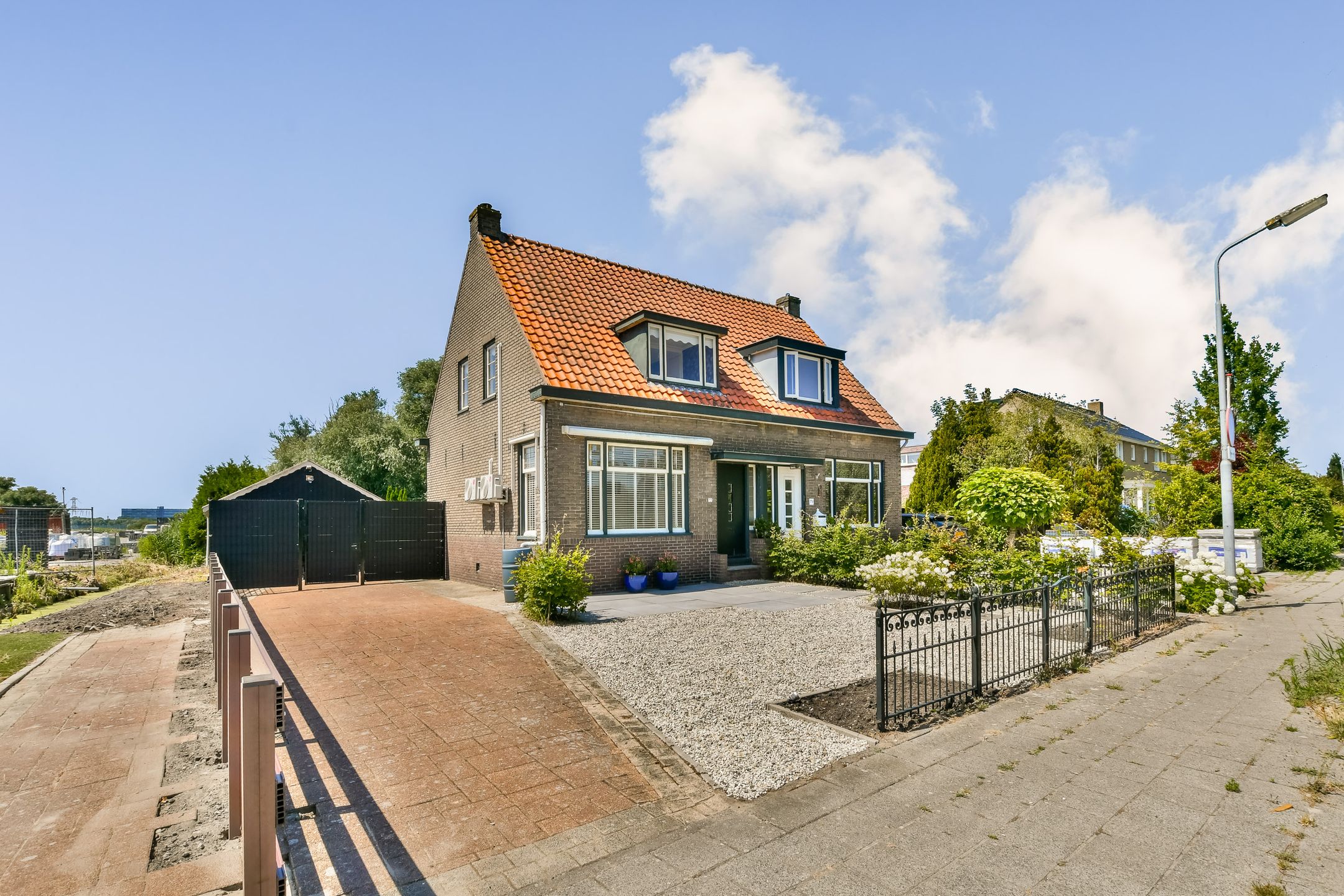 Foto van Noordeinde 77, Oostzaan