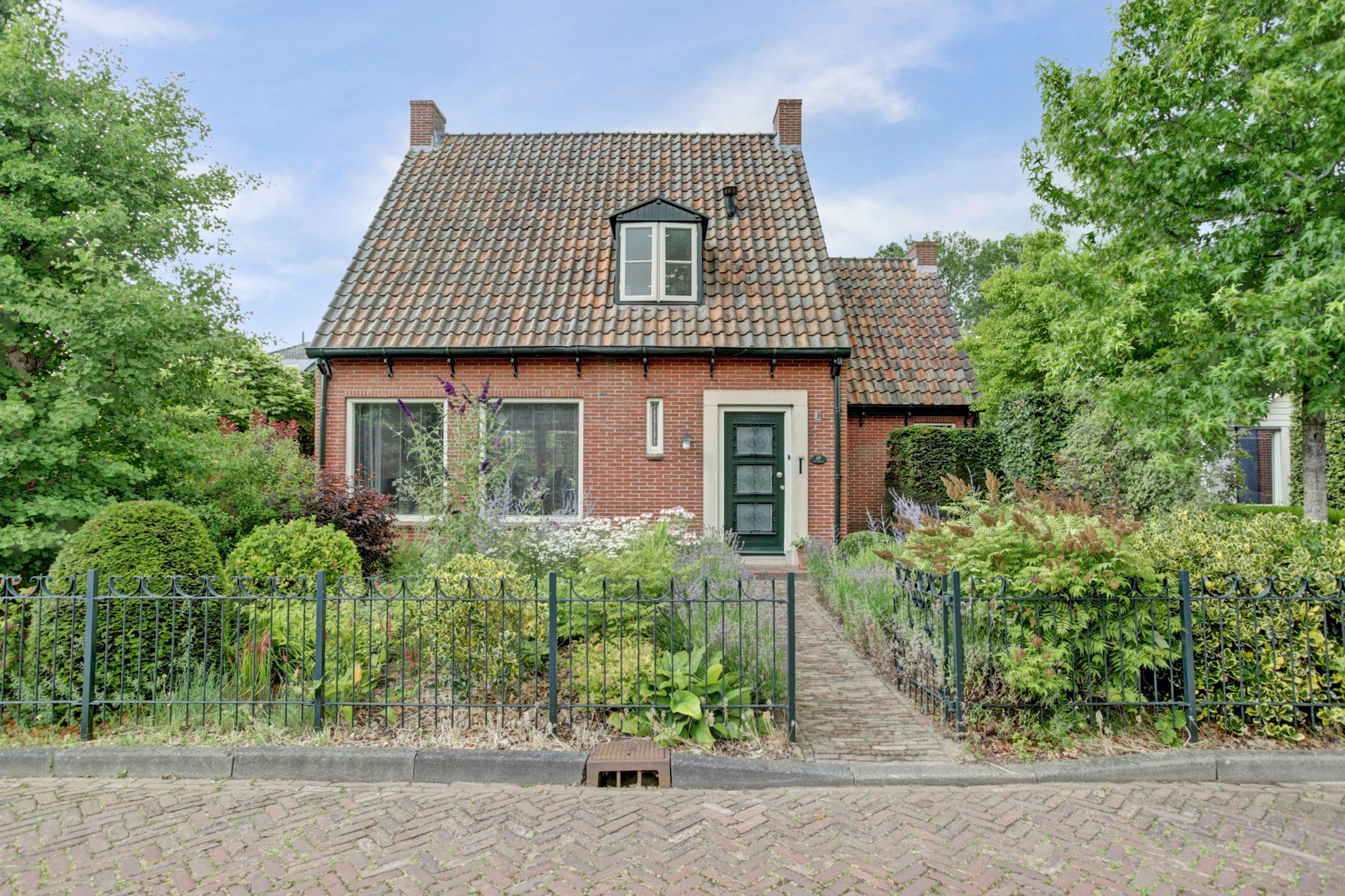 Foto van Burgemeester Schrijnderlaan 12, Grootebroek