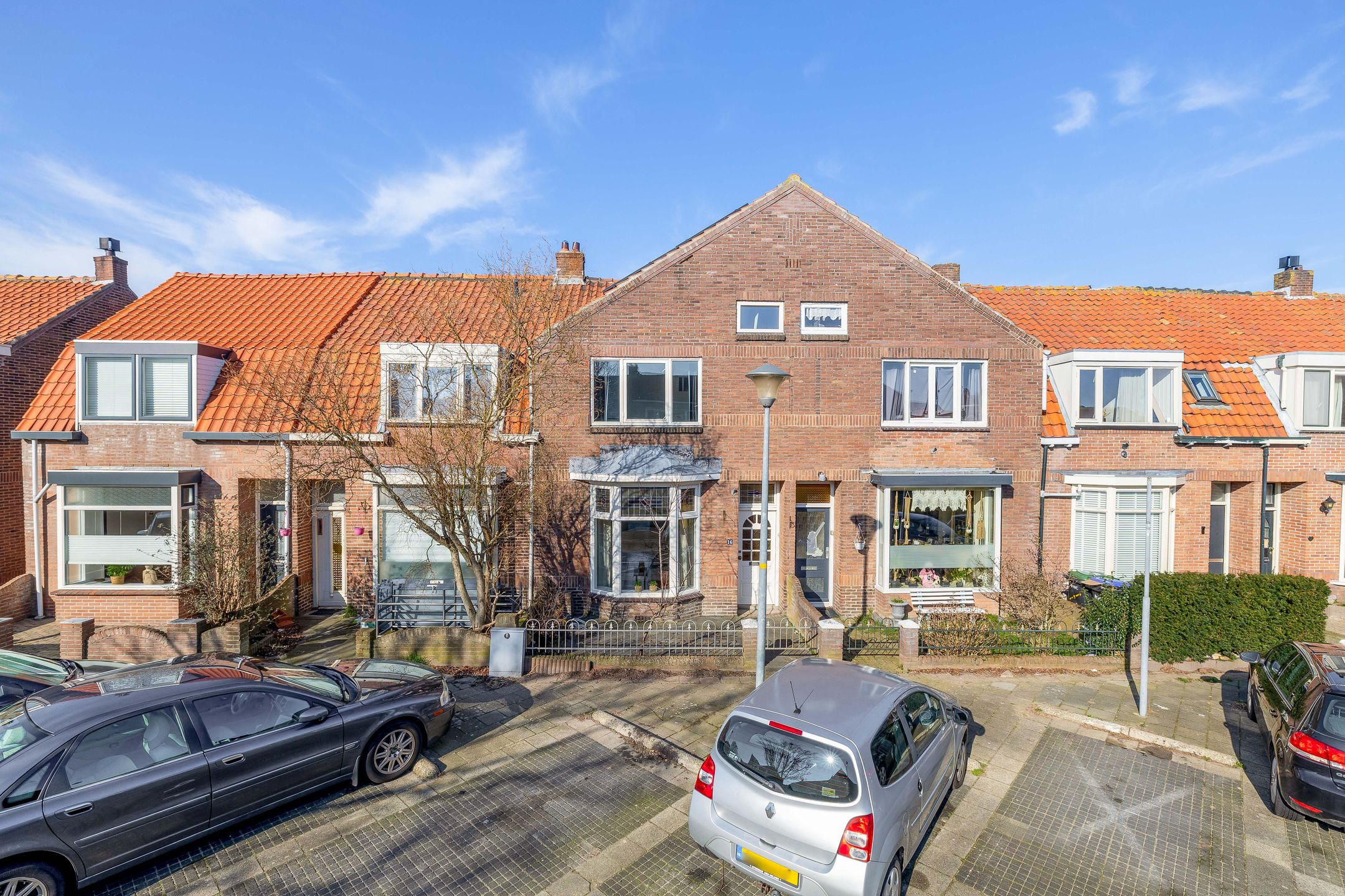 Foto van van der Duyn van Maasdamstraat 16, Den Helder
