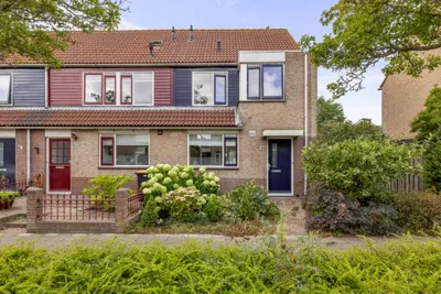 Foto van Henriëtte van der Meystraat 15, Heemskerk Woonhuis