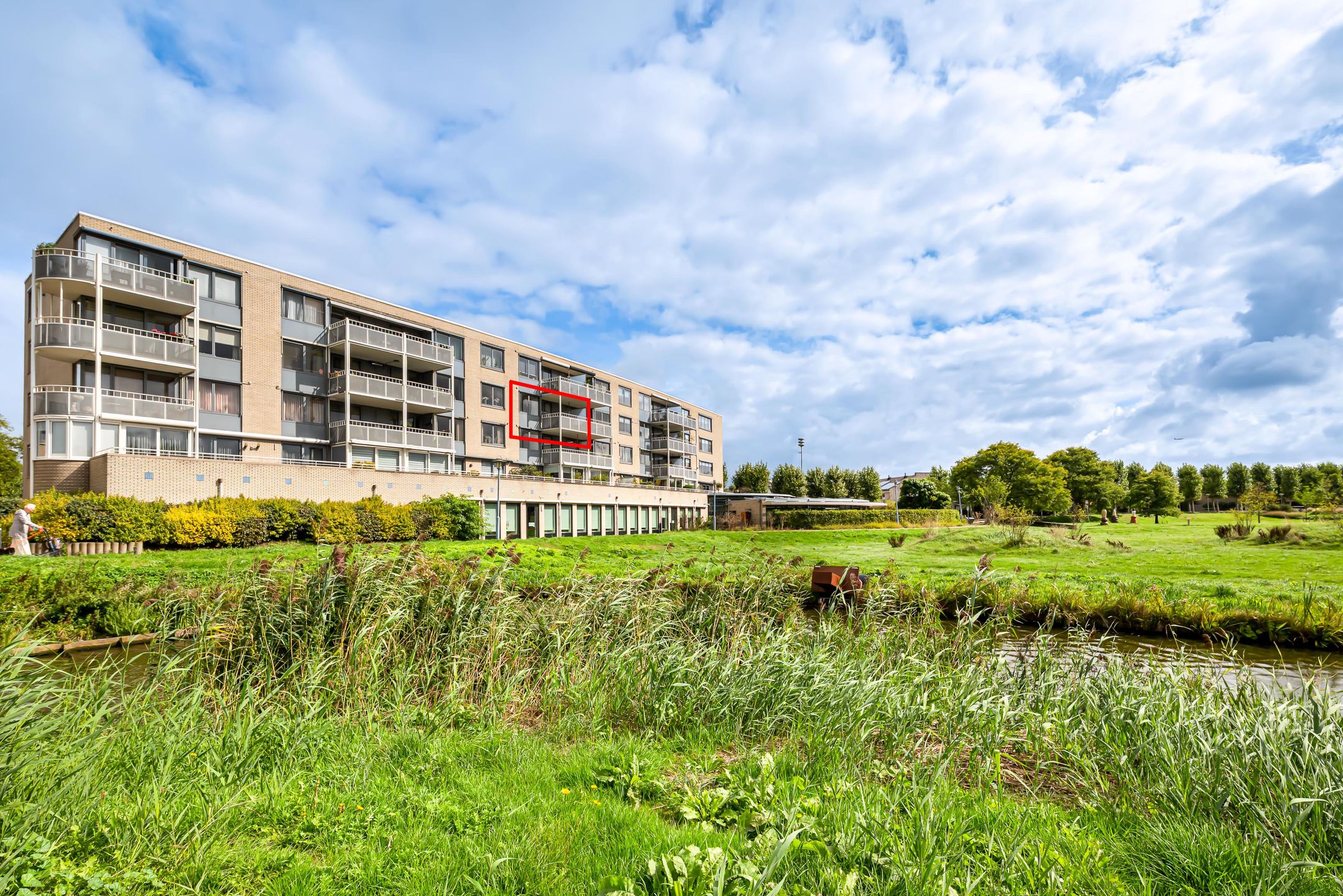Foto van Maan Bastion 442, Velserbroek