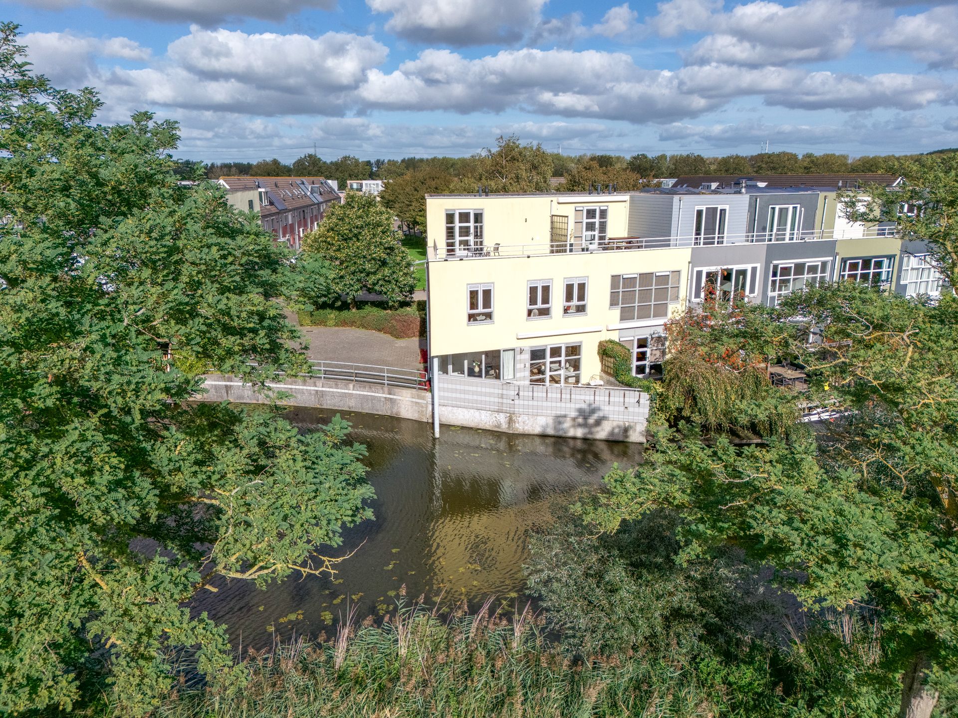 Foto van Betsy Perkstraat 51, Velserbroek