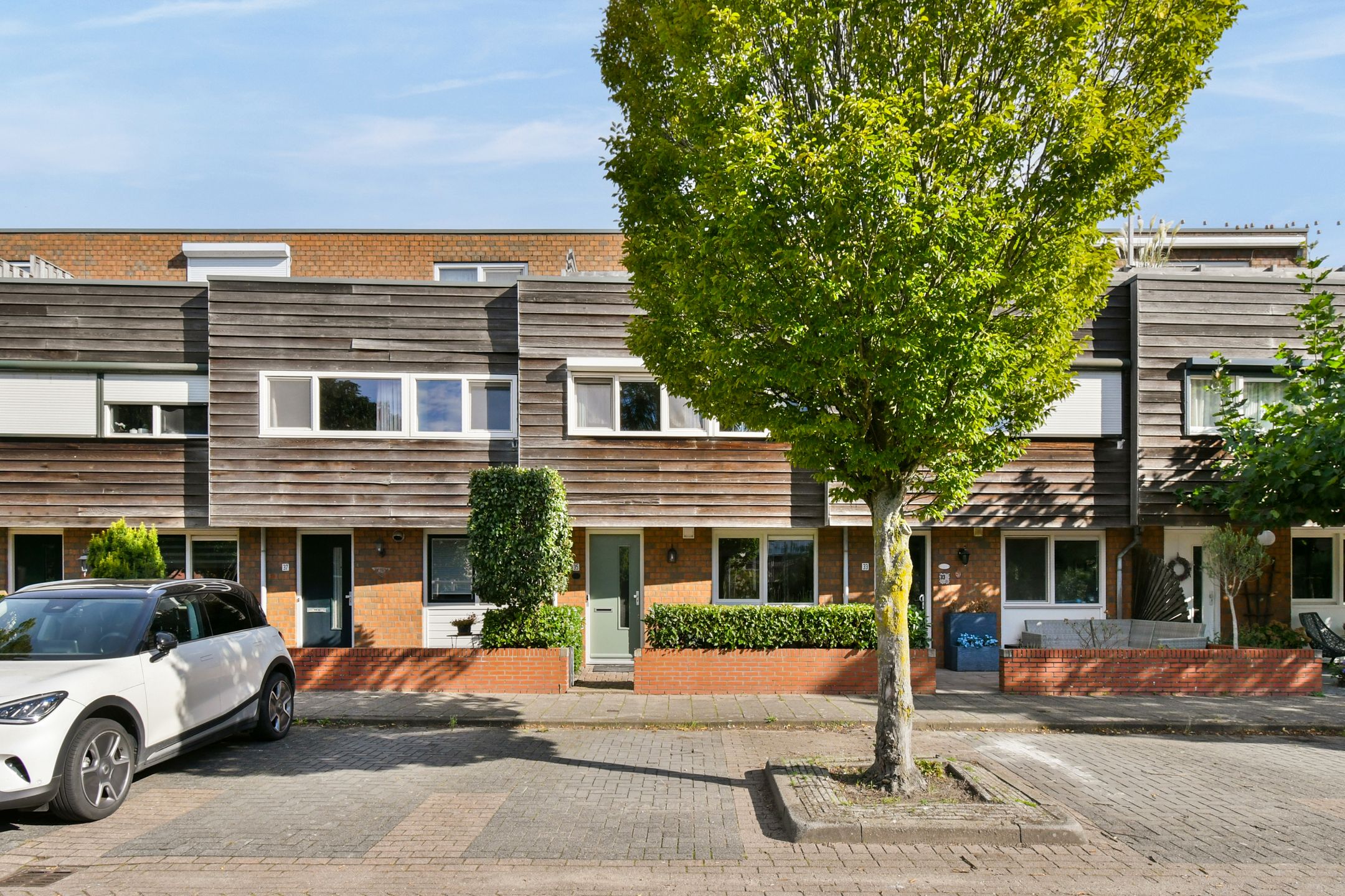 Foto van L. Zocherplantsoen 35, Velserbroek