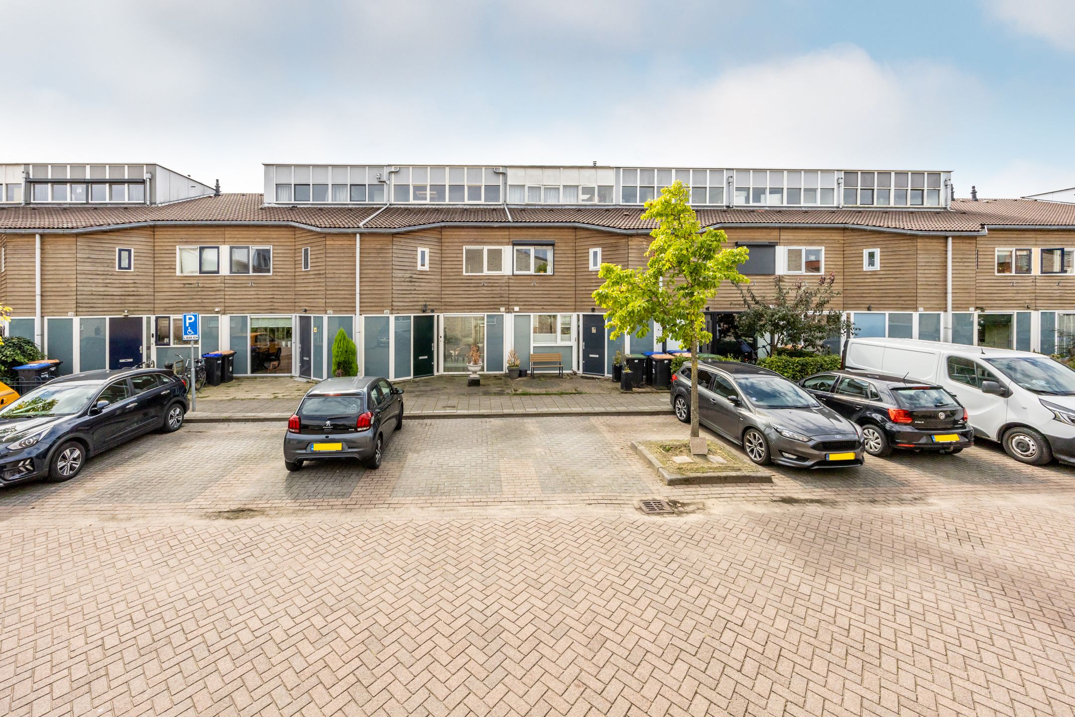 Foto van J. Paxtonstraat 24, Velserbroek