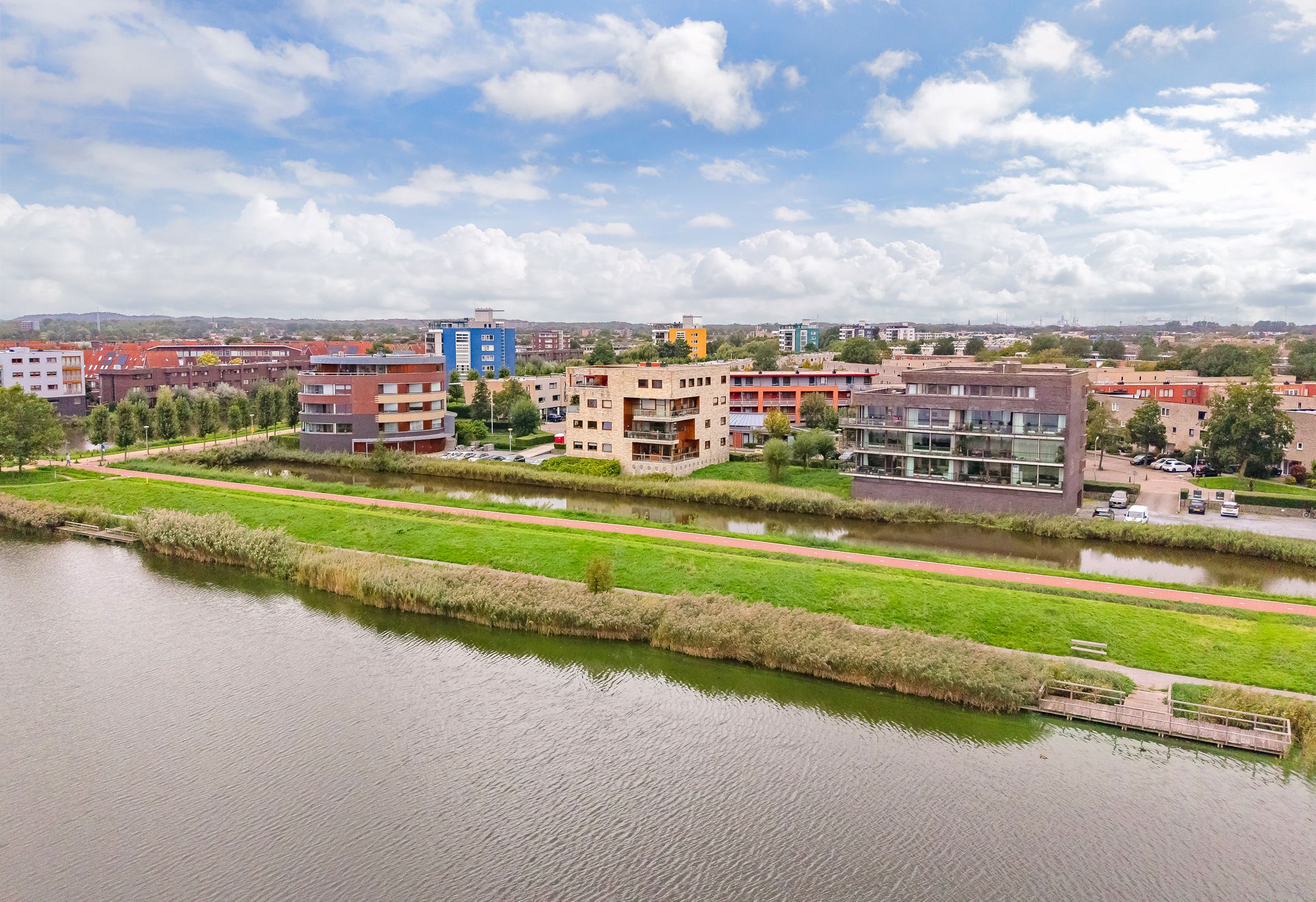 Foto van L. Springerstraat 120, Velserbroek