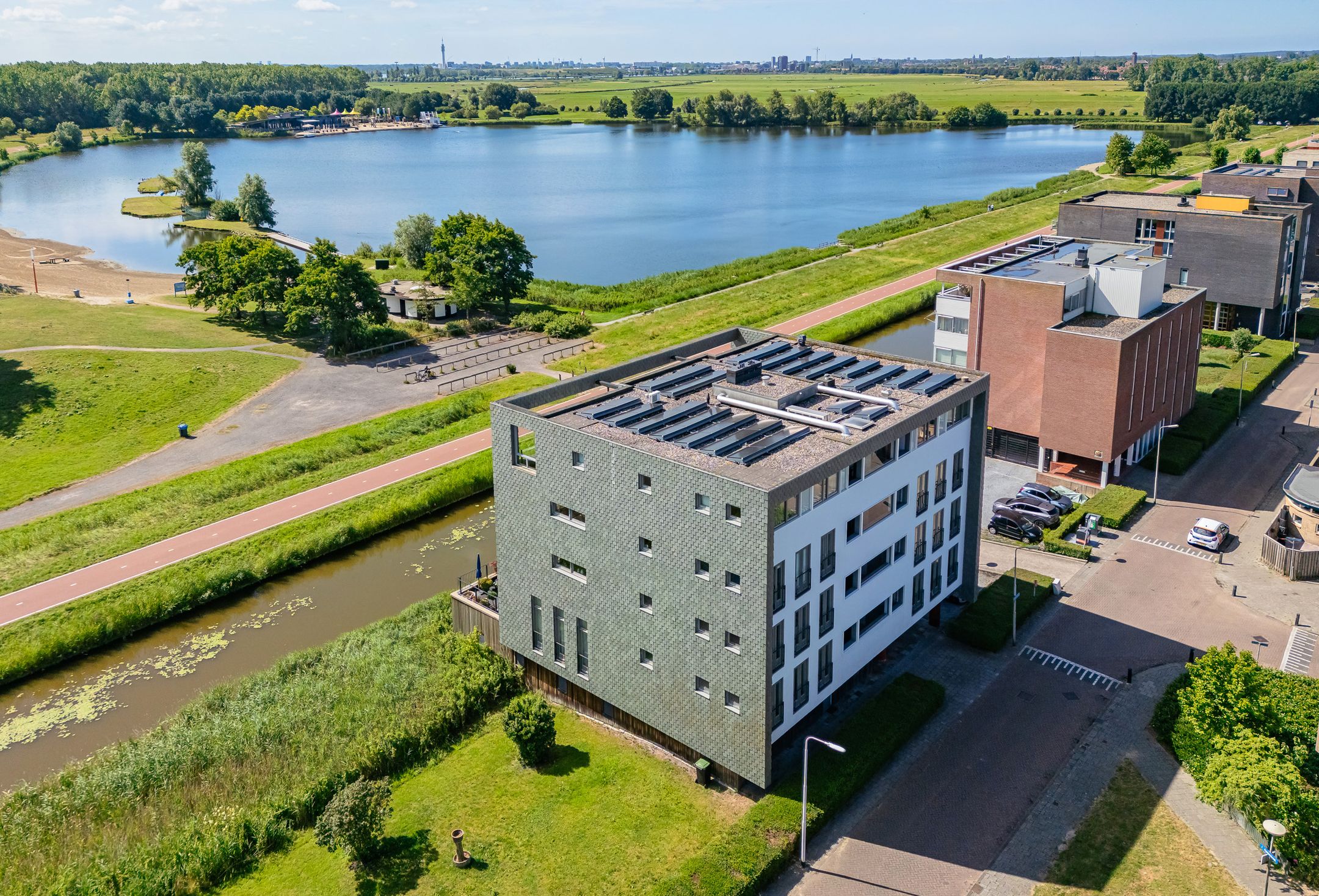Foto van L. Springerstraat 212, Velserbroek