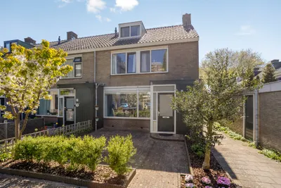 Foto van Madridplantsoen 2, Haarlem