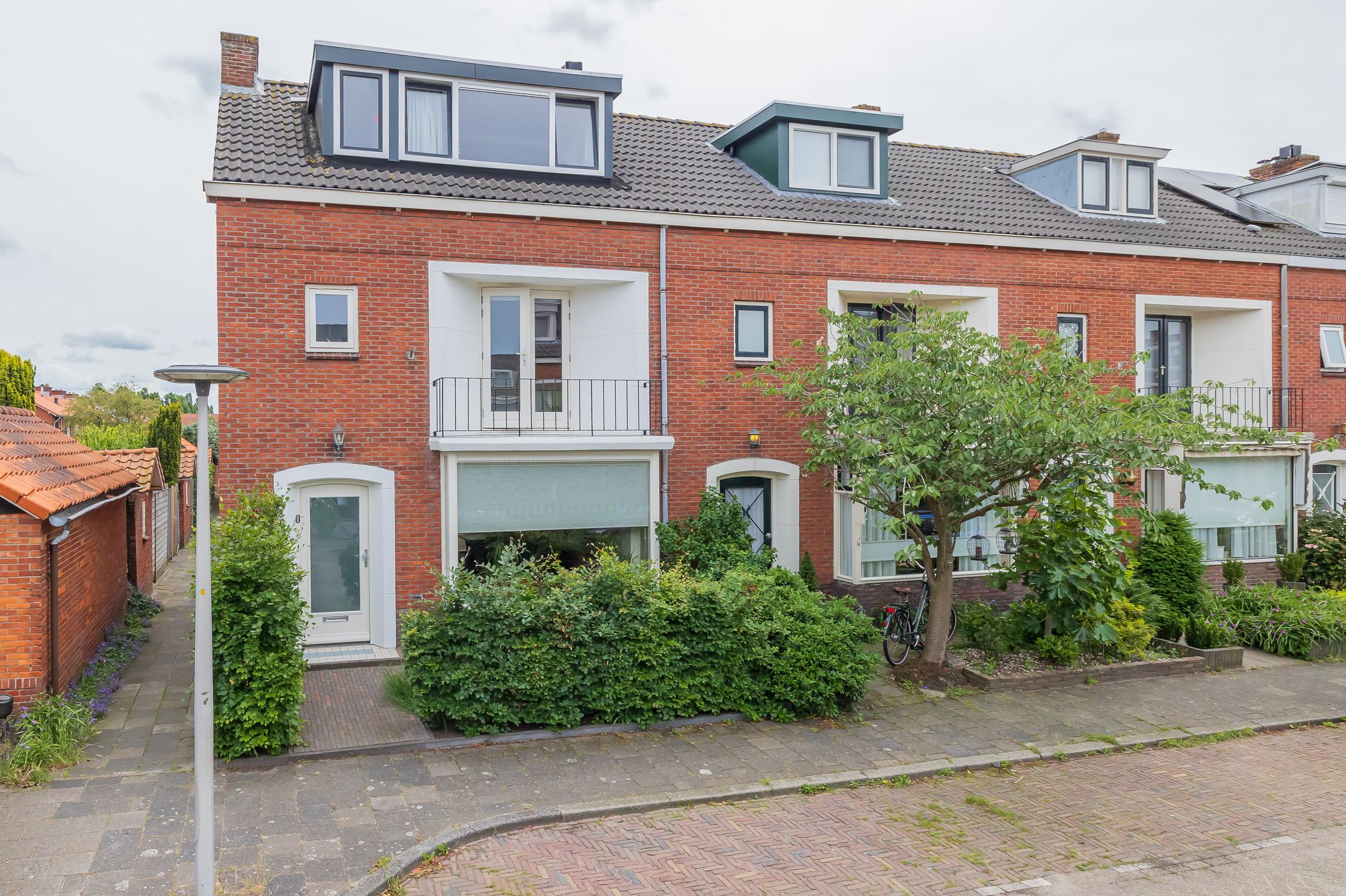 Foto van Fresiastraat 1, Lisse