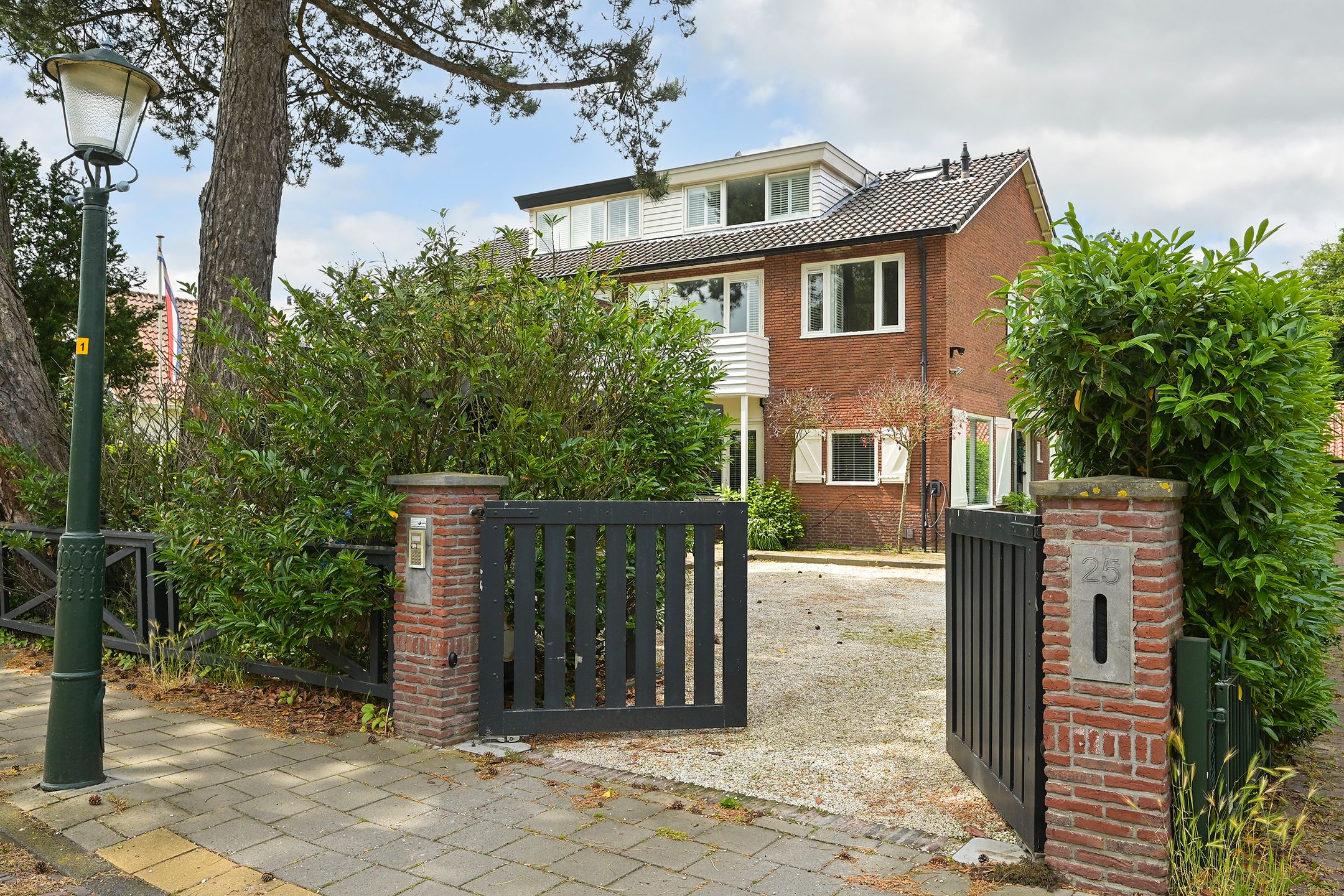 Foto van Schout bij Nacht Doormanlaan 25, Wassenaar
