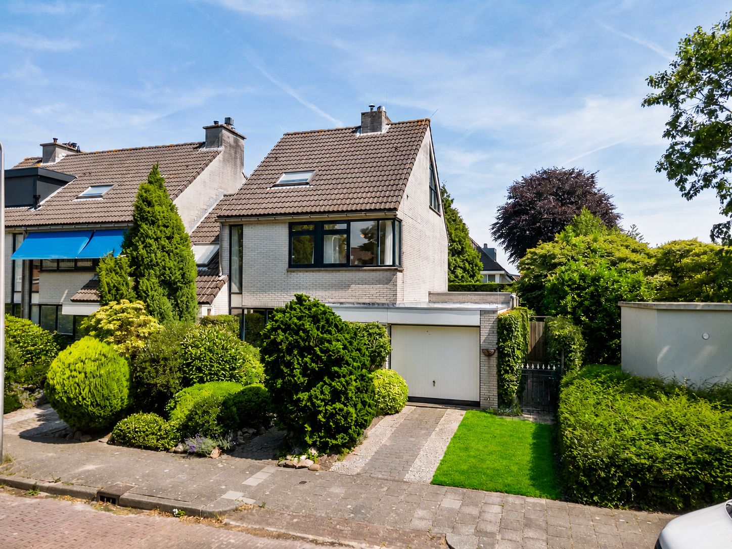 Foto van Van Dulmplein 1, Voorschoten
