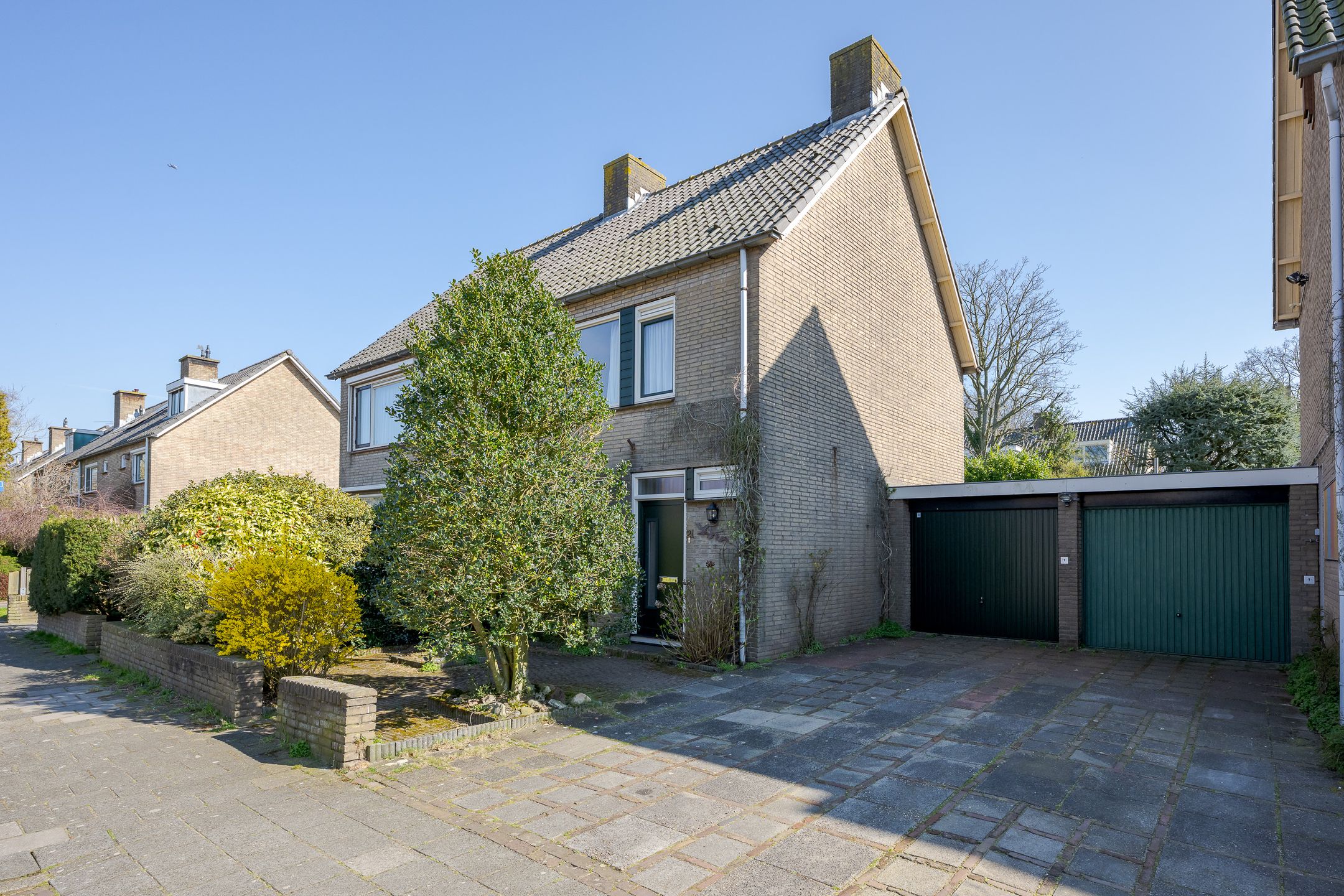 Foto van Van Helsdingenlaan 21, Voorschoten