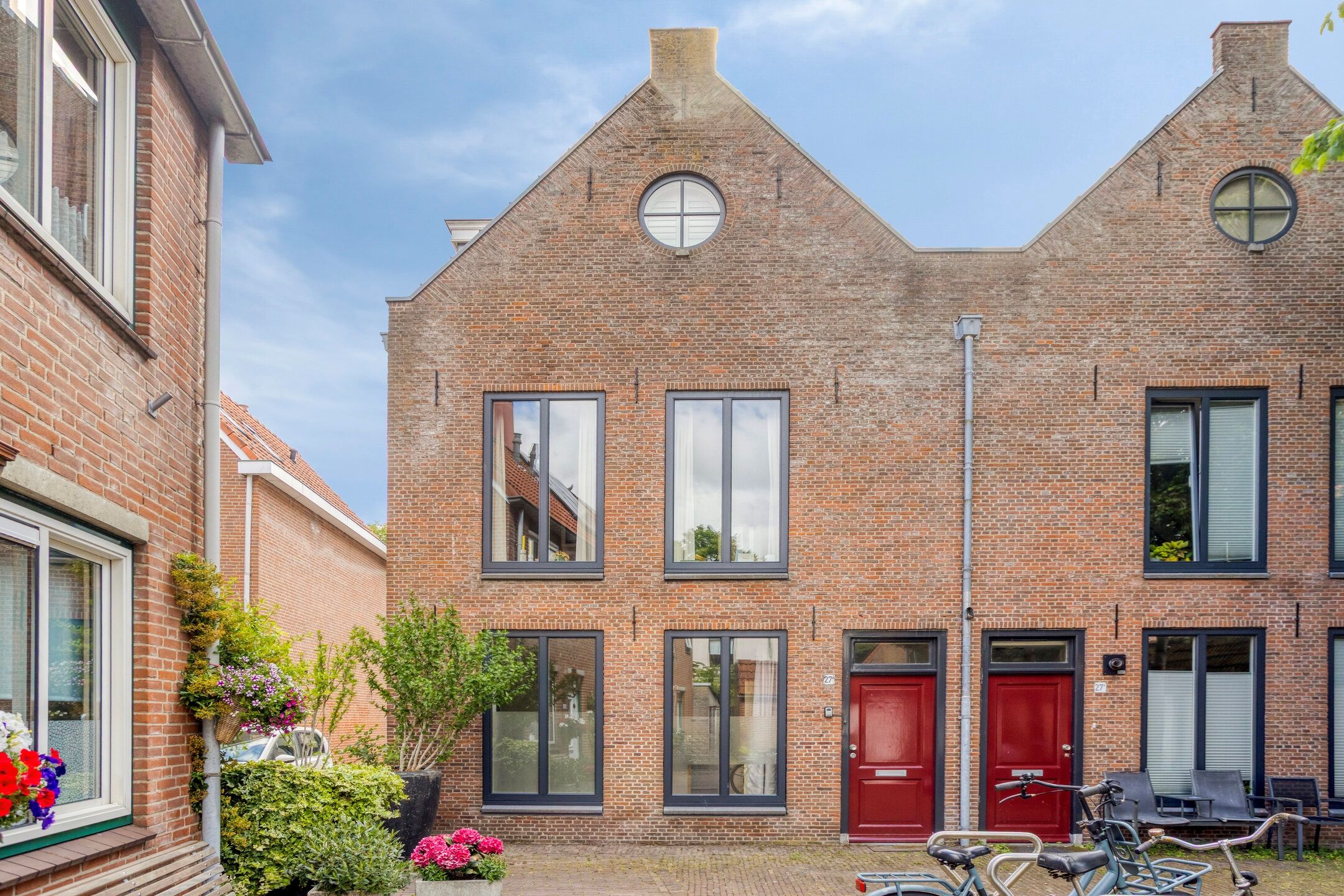 Foto van Van der Lubbehof 27A, Leiden