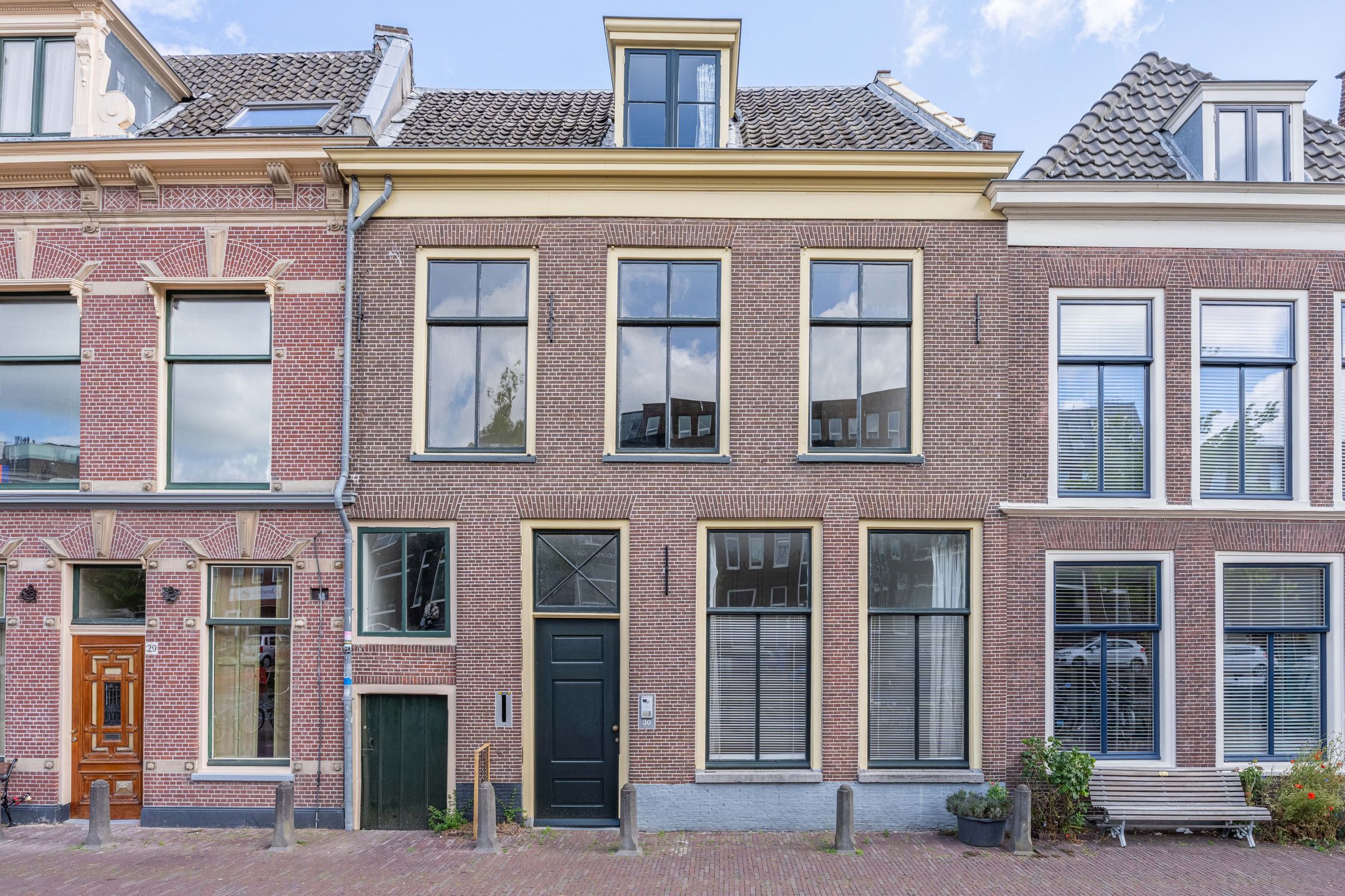 Foto van Apothekersdijk 30A, Leiden