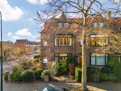Foto van Bloemistenlaan 46, Leiden Half