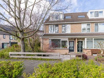 Foto van Hella Haasseplantsoen 9, Oegstgeest
