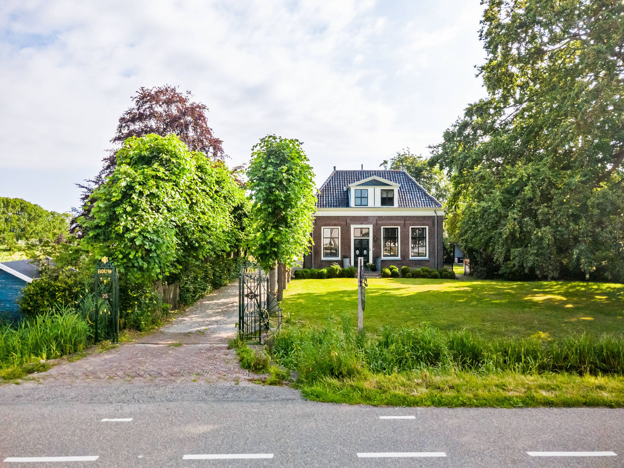 Foto van Achthovenerweg 27, Leiderdorp