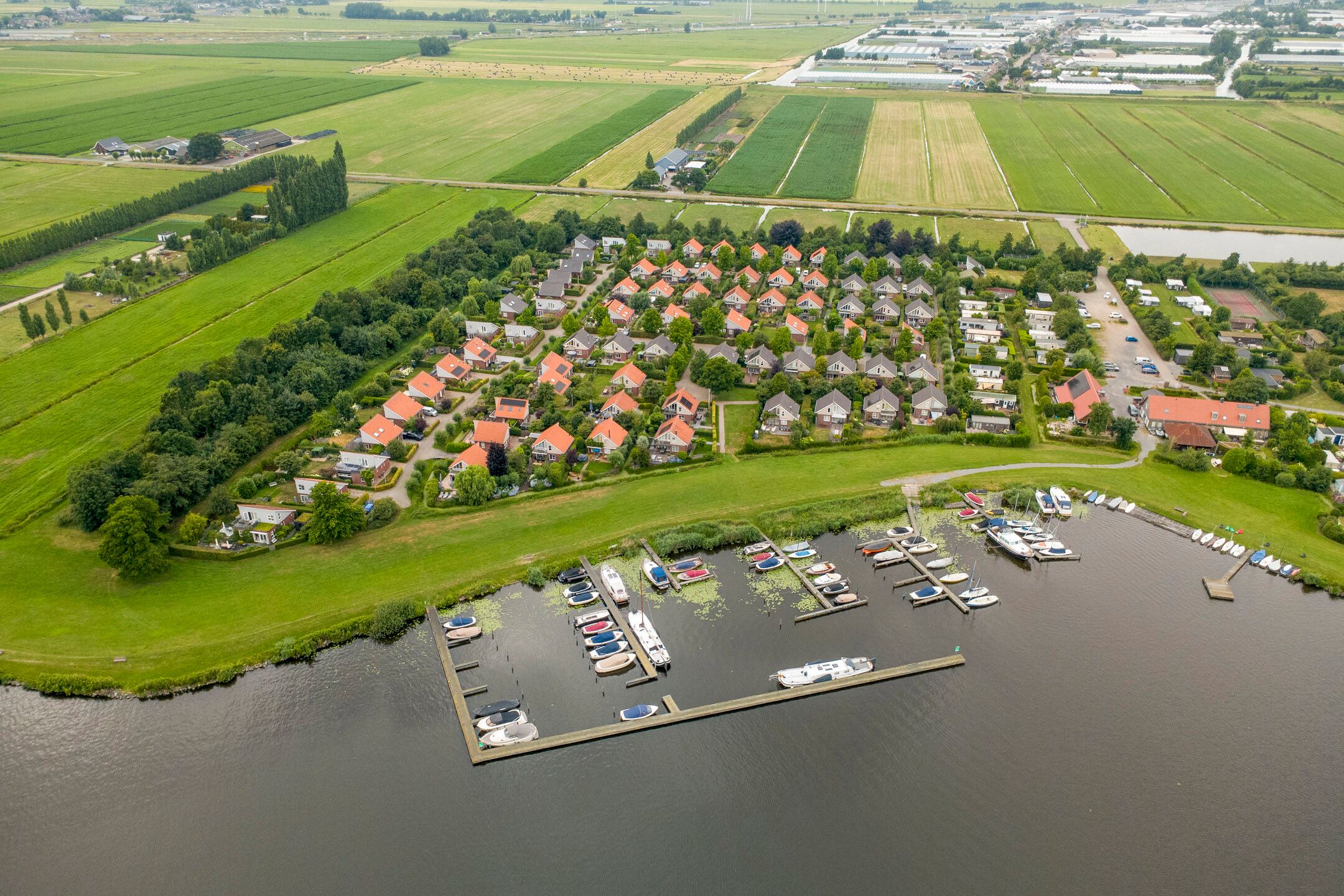 Foto van Aderweg 8R34, Roelofarendsveen