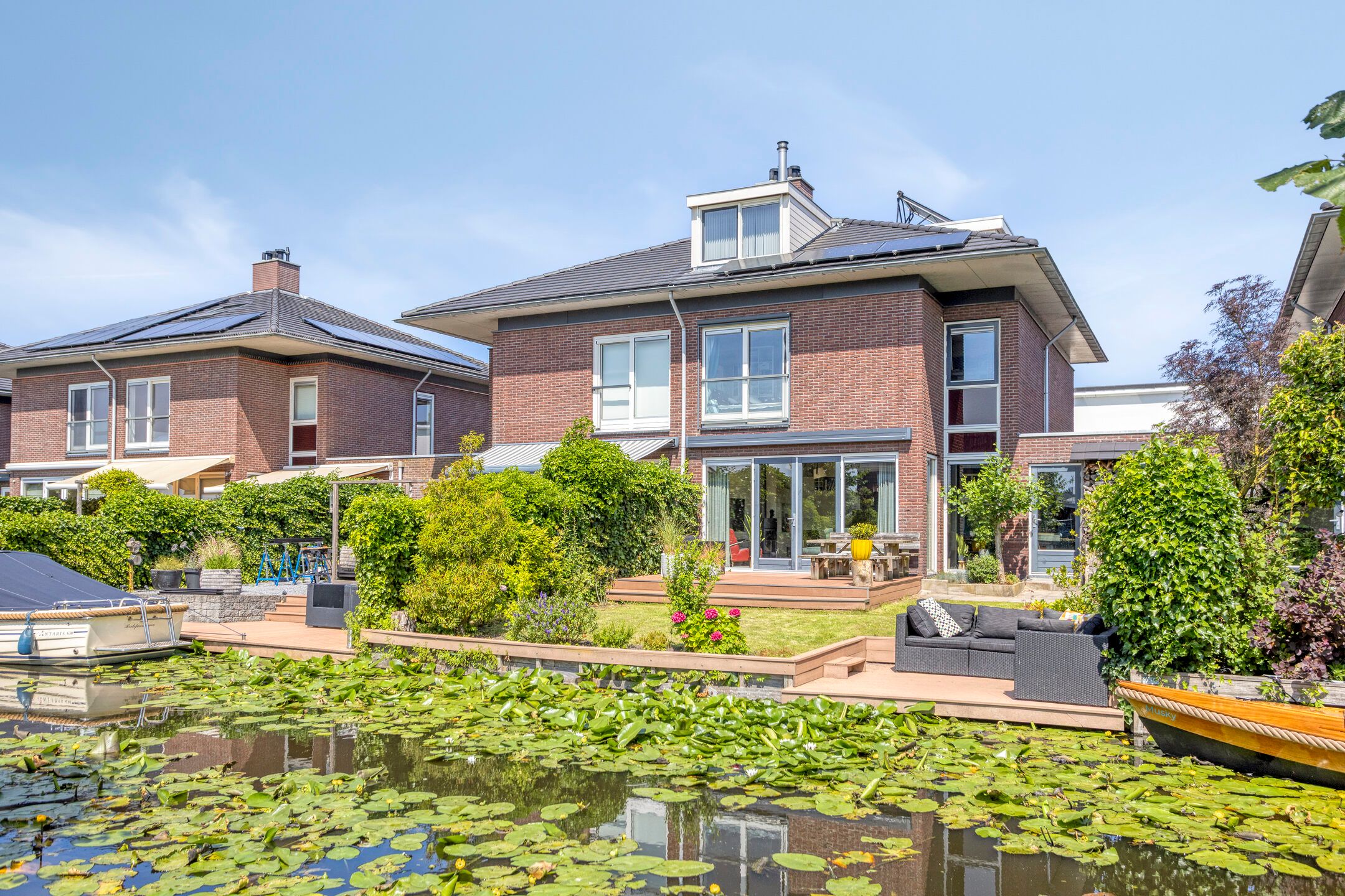 Foto van Zoutershof 17, Roelofarendsveen