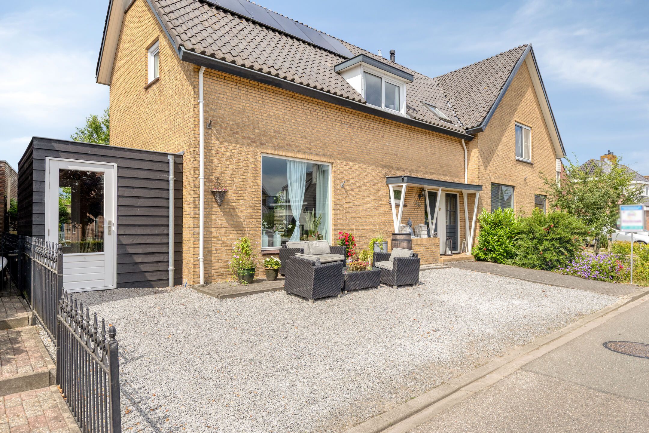 Foto van Zuideinde 44, Roelofarendsveen