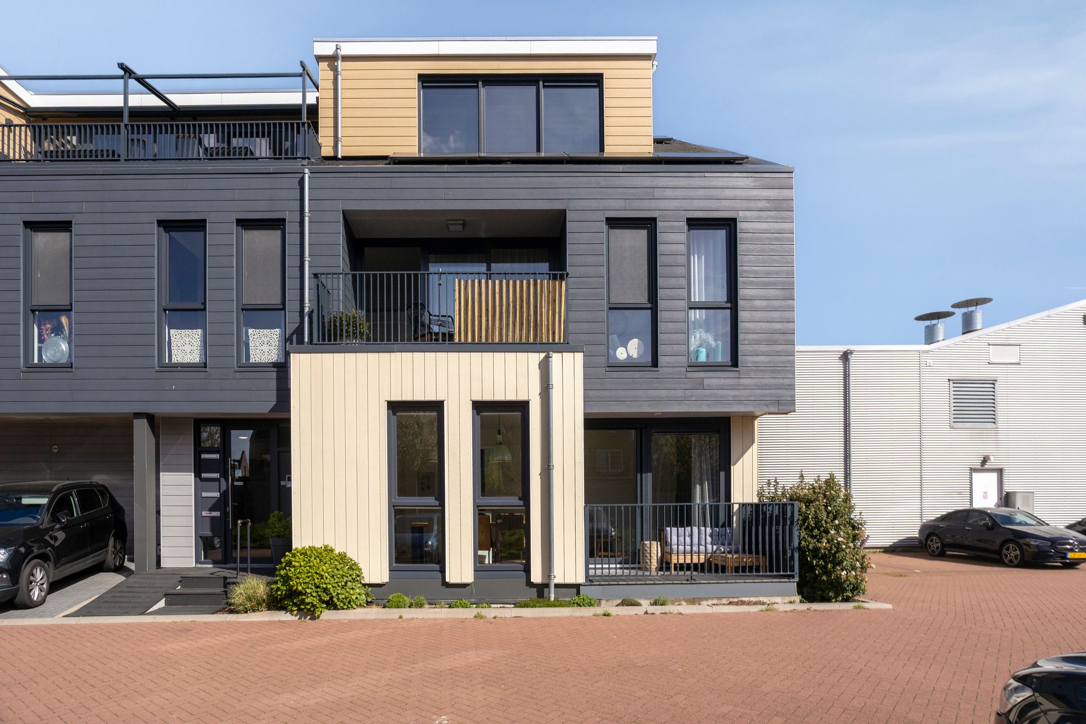Foto van Oeverzicht 2, Roelofarendsveen