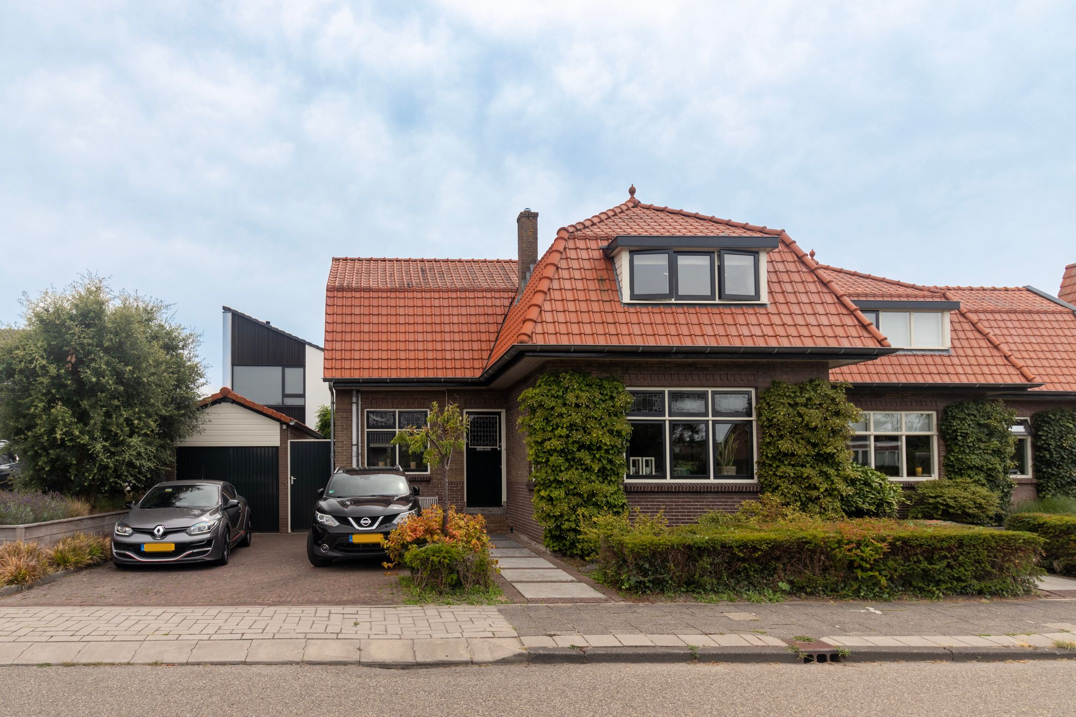 Foto van Langeweg 48, Roelofarendsveen