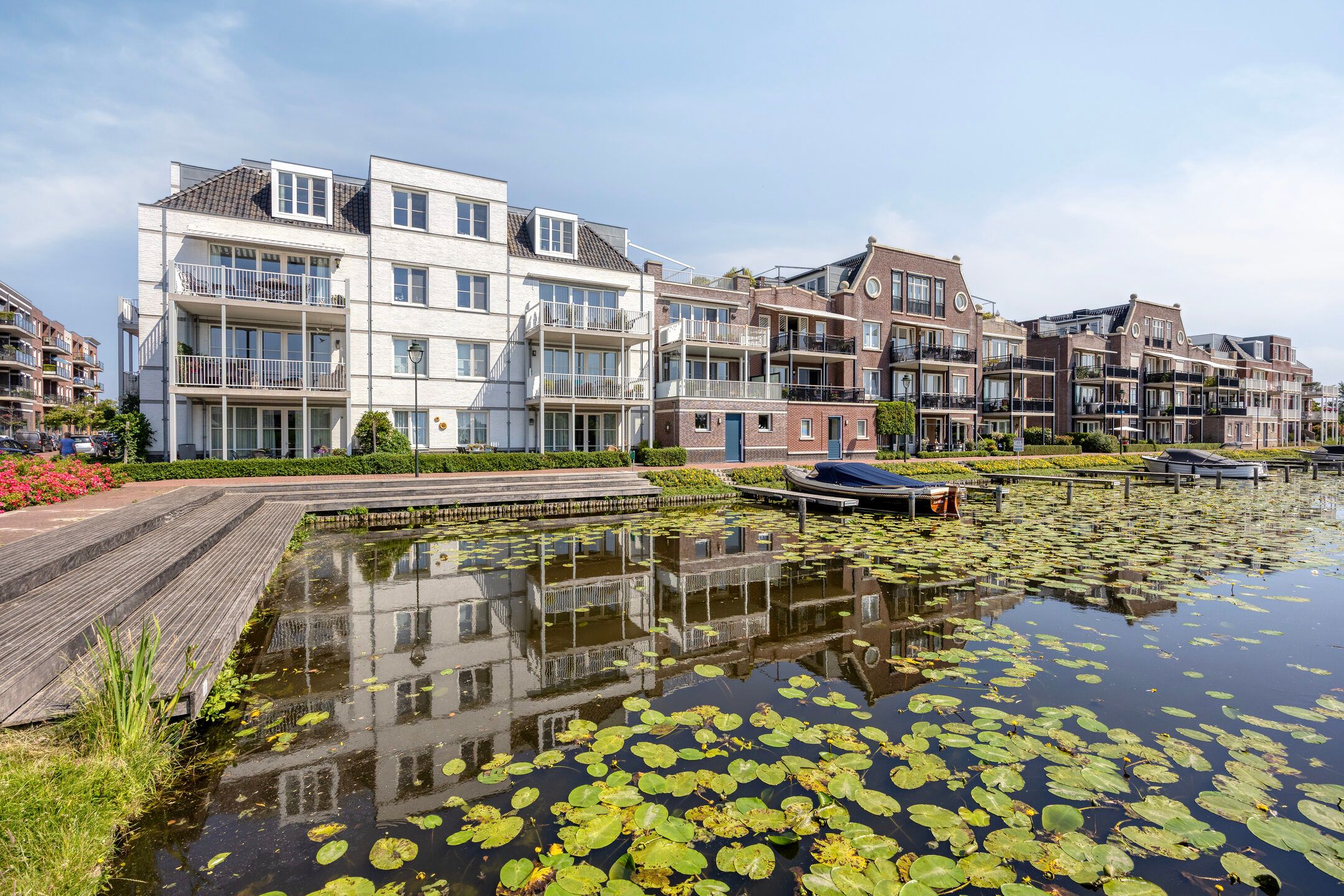 Foto van Middenoever 48, Roelofarendsveen