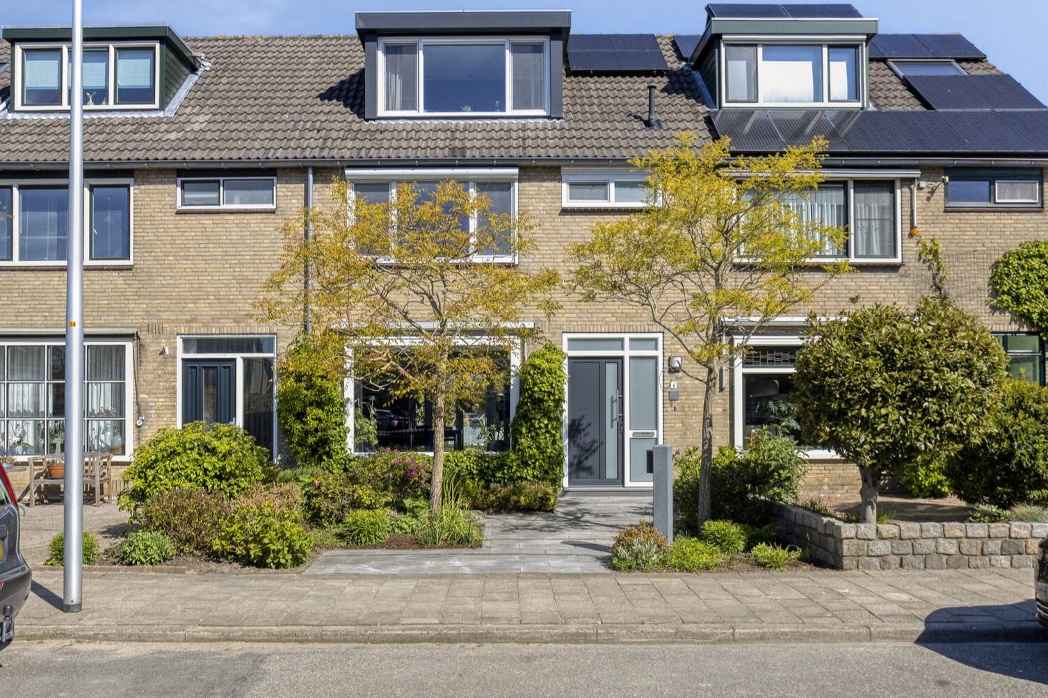 Foto van Leliestraat 4, Roelofarendsveen