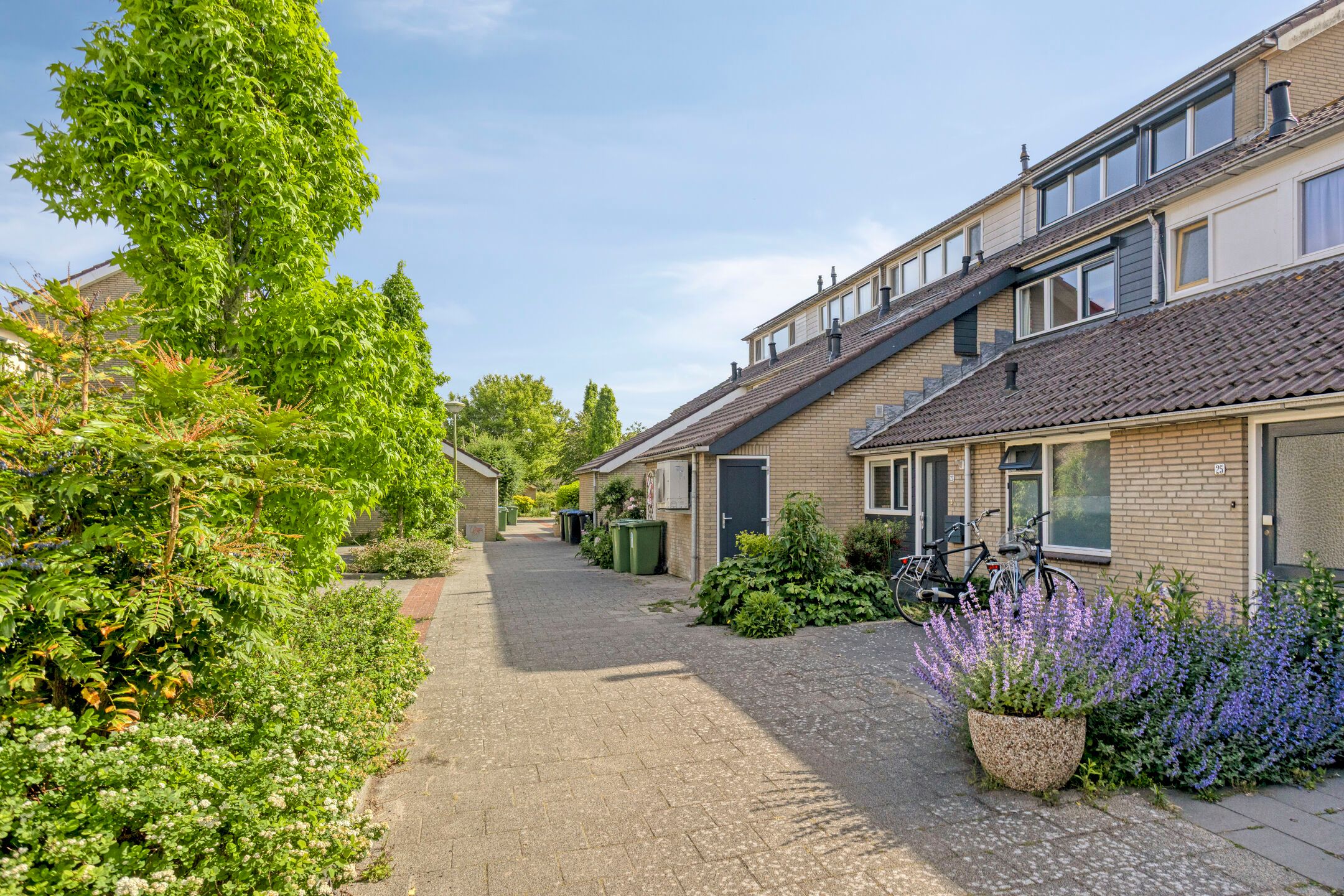 Foto van Leeuwerikhof 23, Roelofarendsveen
