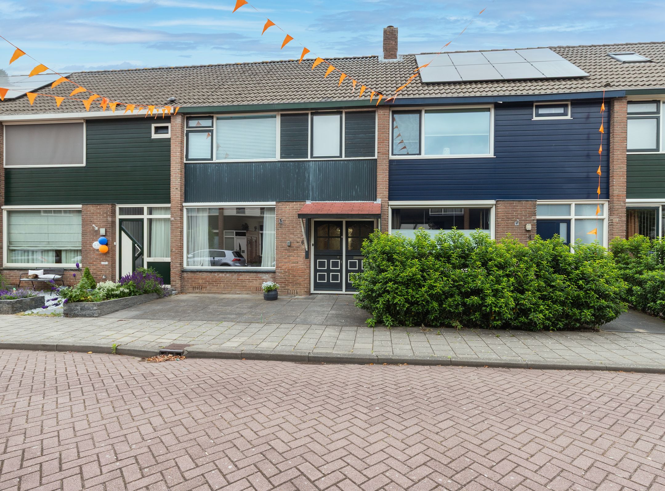 Foto van Lijsterbesstraat 6, Roelofarendsveen