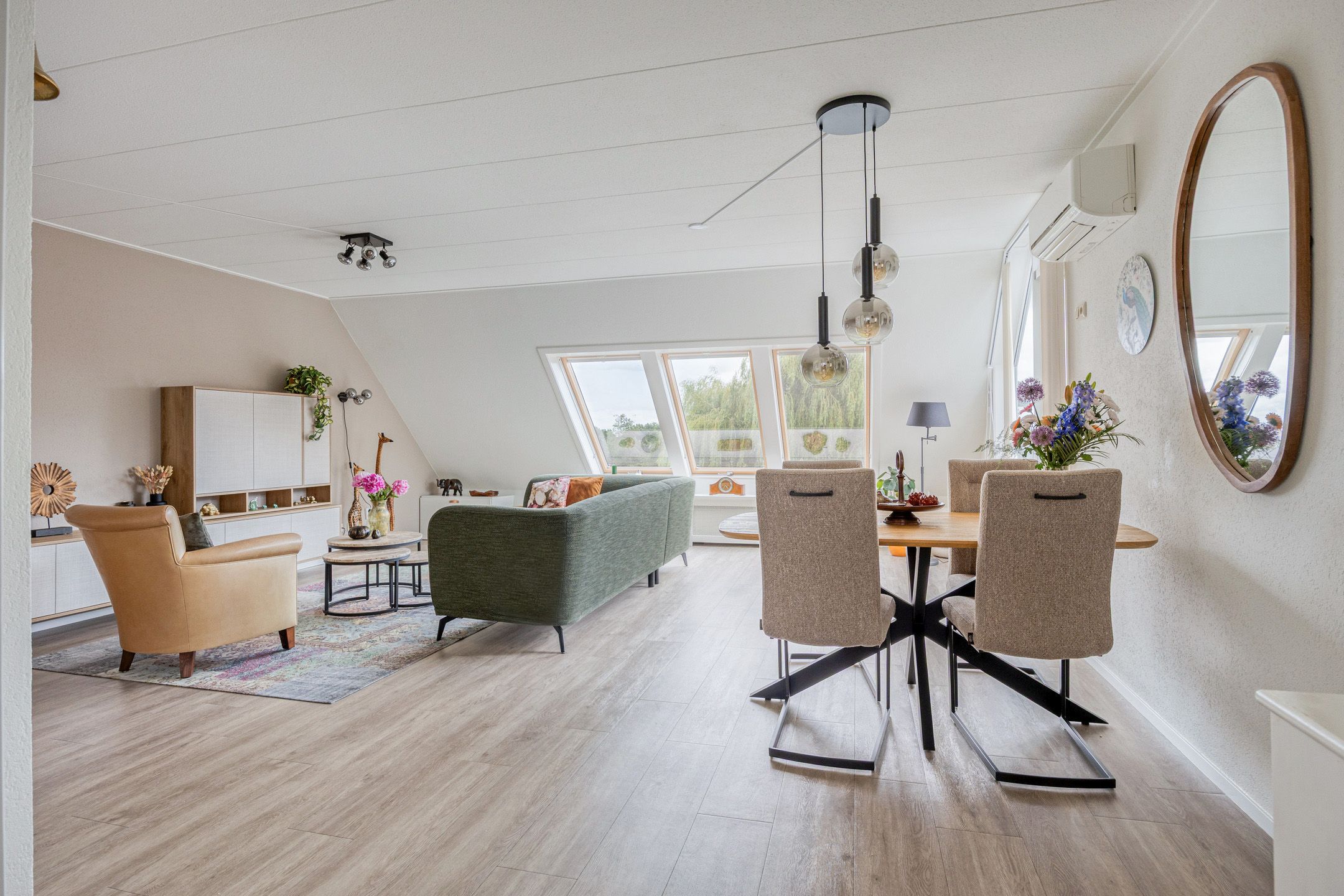 Foto van Saskia van Uylenburchlaan 44, Oude Wetering