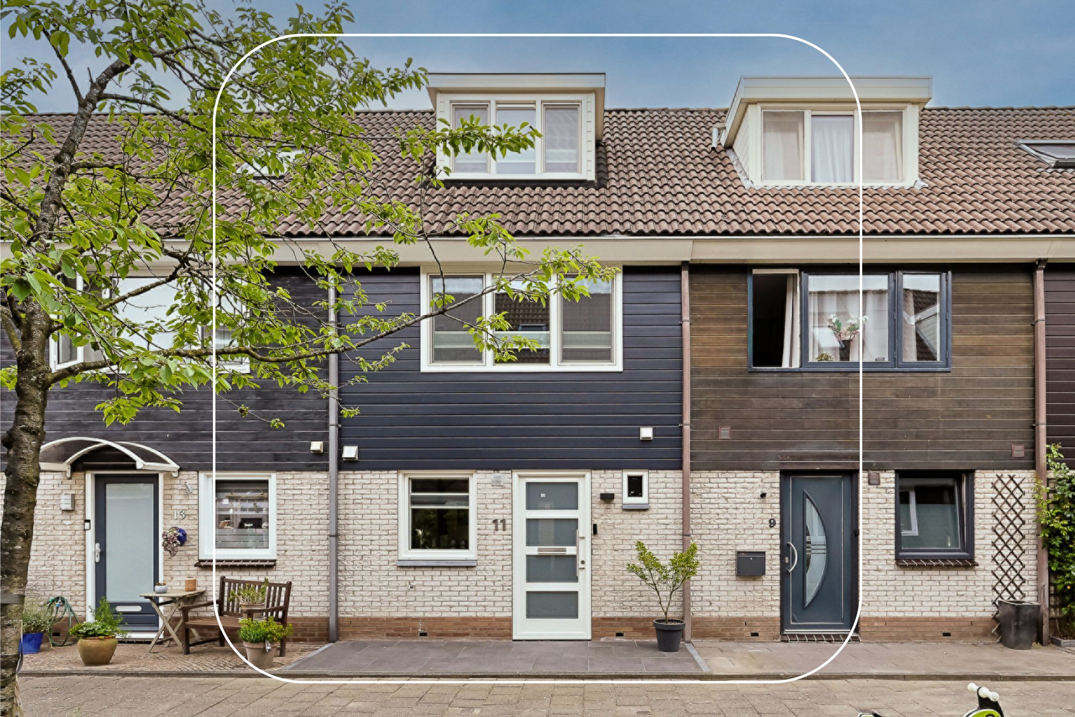 Foto van Betsy Perkstraat 11, Alphen aan den Rijn