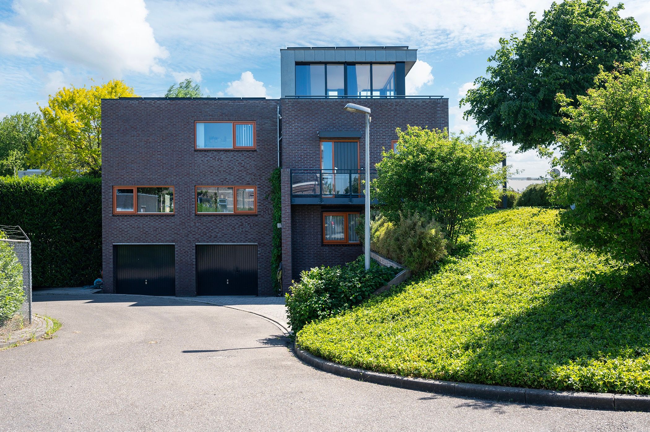 Foto van Woubrugseweg 74, Alphen aan den Rijn