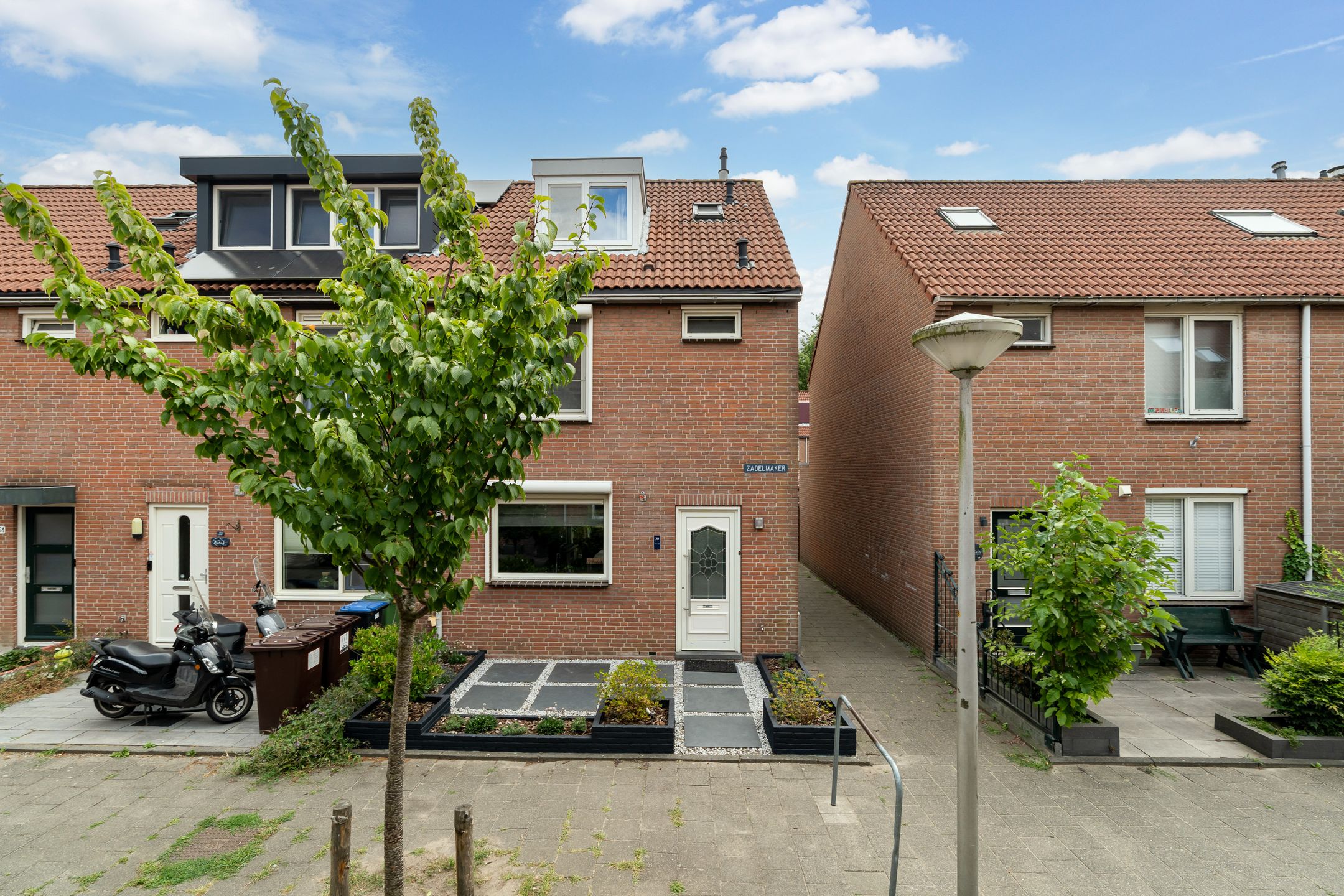 Foto van Zadelmaker 30, Alphen aan den Rijn
