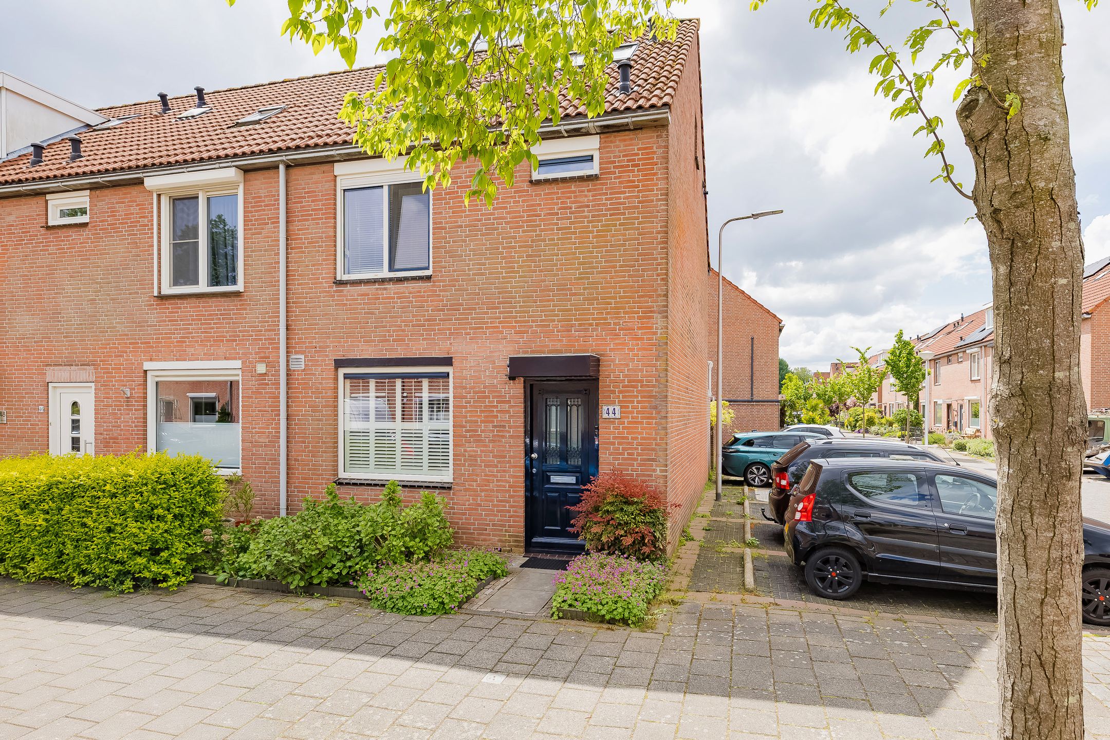 Foto van Zadelmaker 44, Alphen aan den Rijn