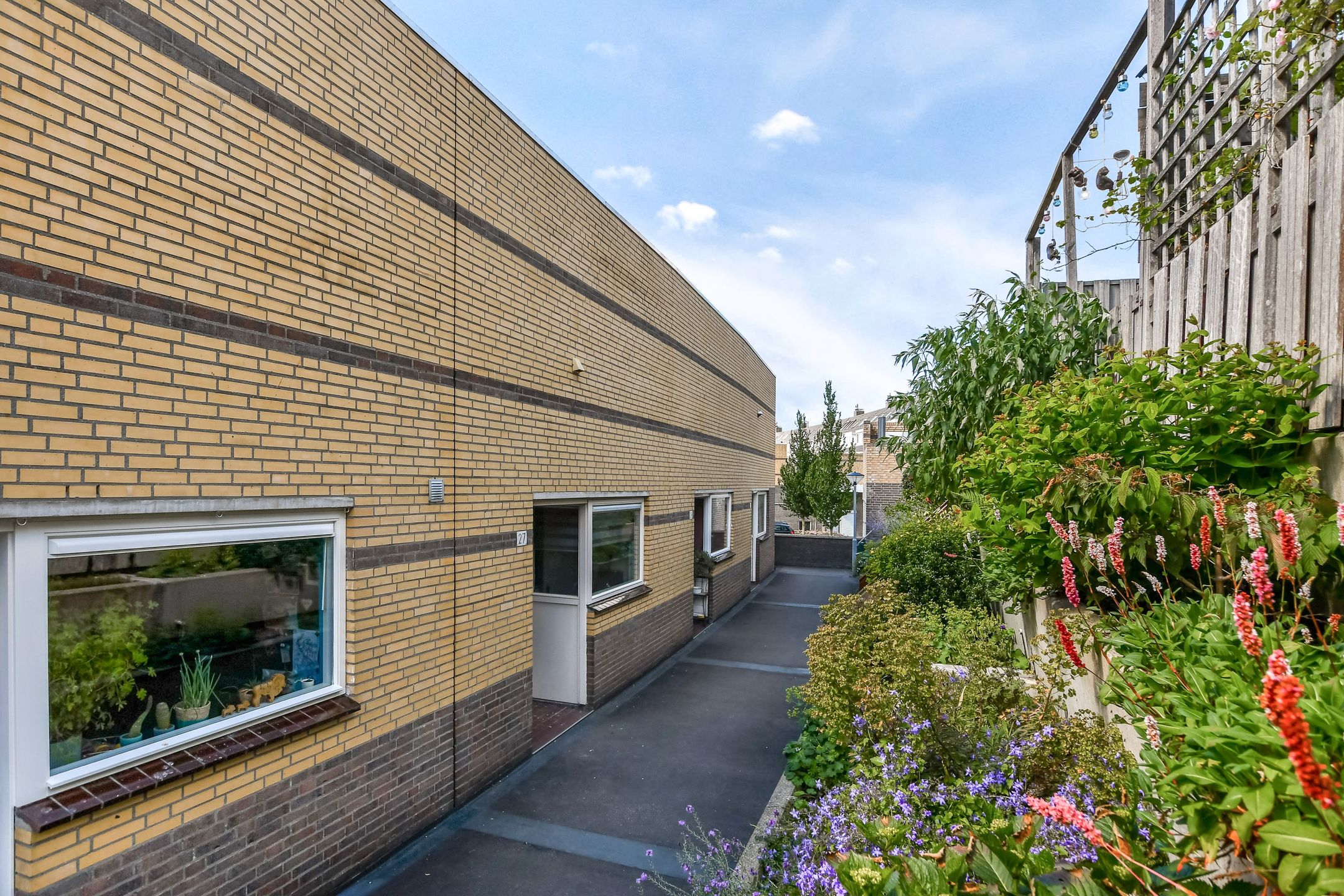 Foto van Leeuwenburg 27, Alphen aan den Rijn