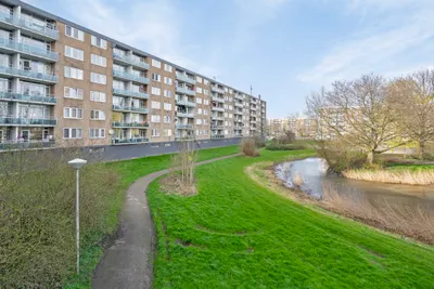 Foto van Plutostraat 108, Alphen aan den Rijn