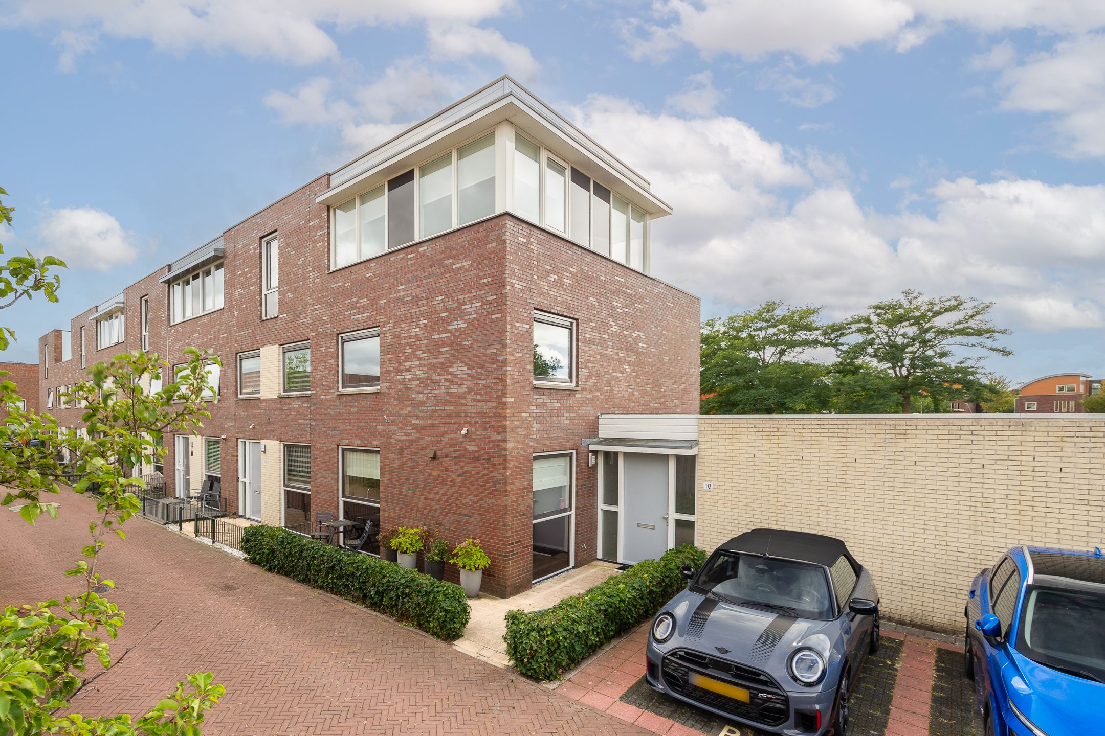 Foto van Warmoezerij 18, Alphen aan den Rijn
