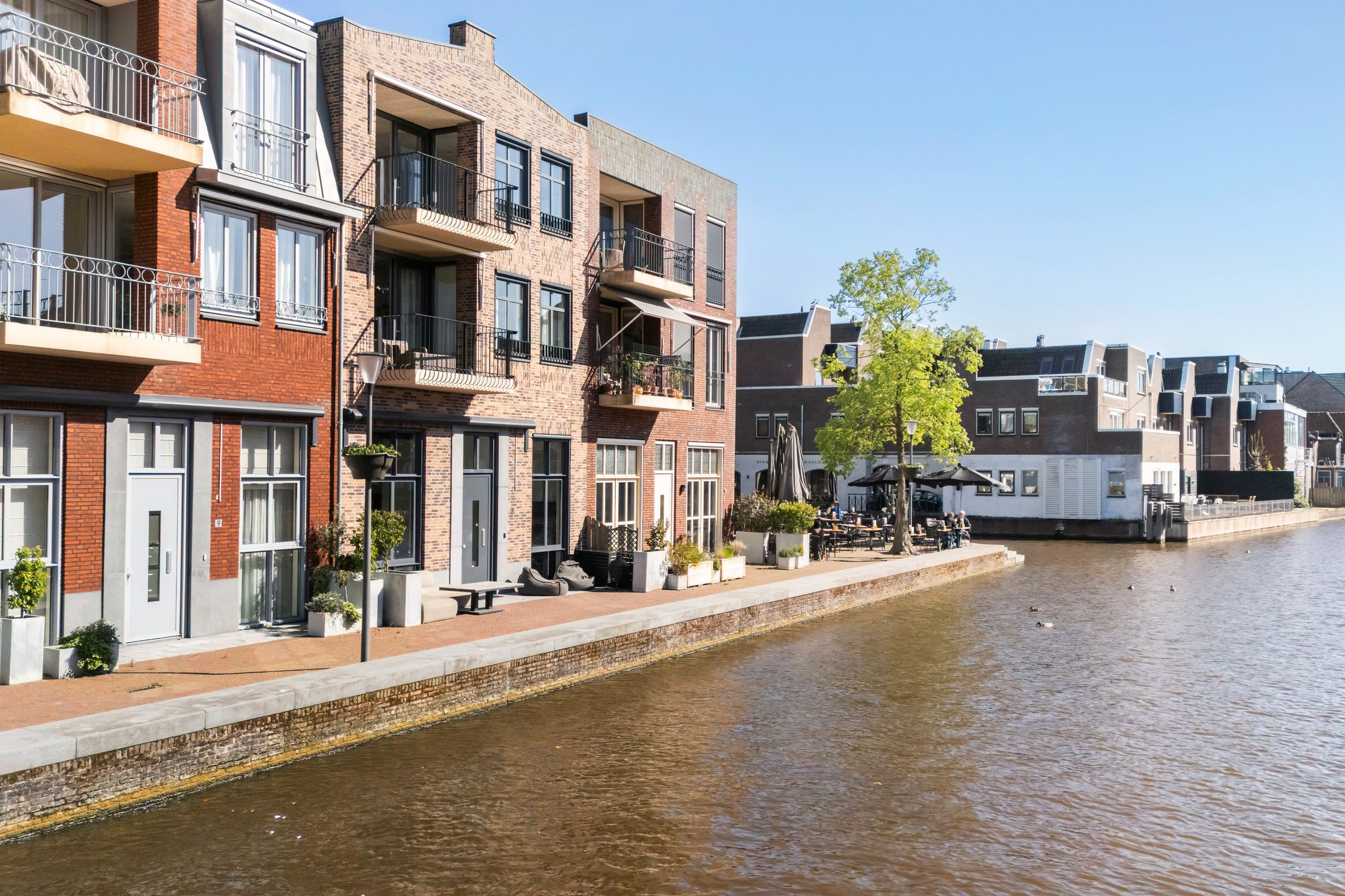 Foto van Anne Frankkade 11, Alphen aan den Rijn