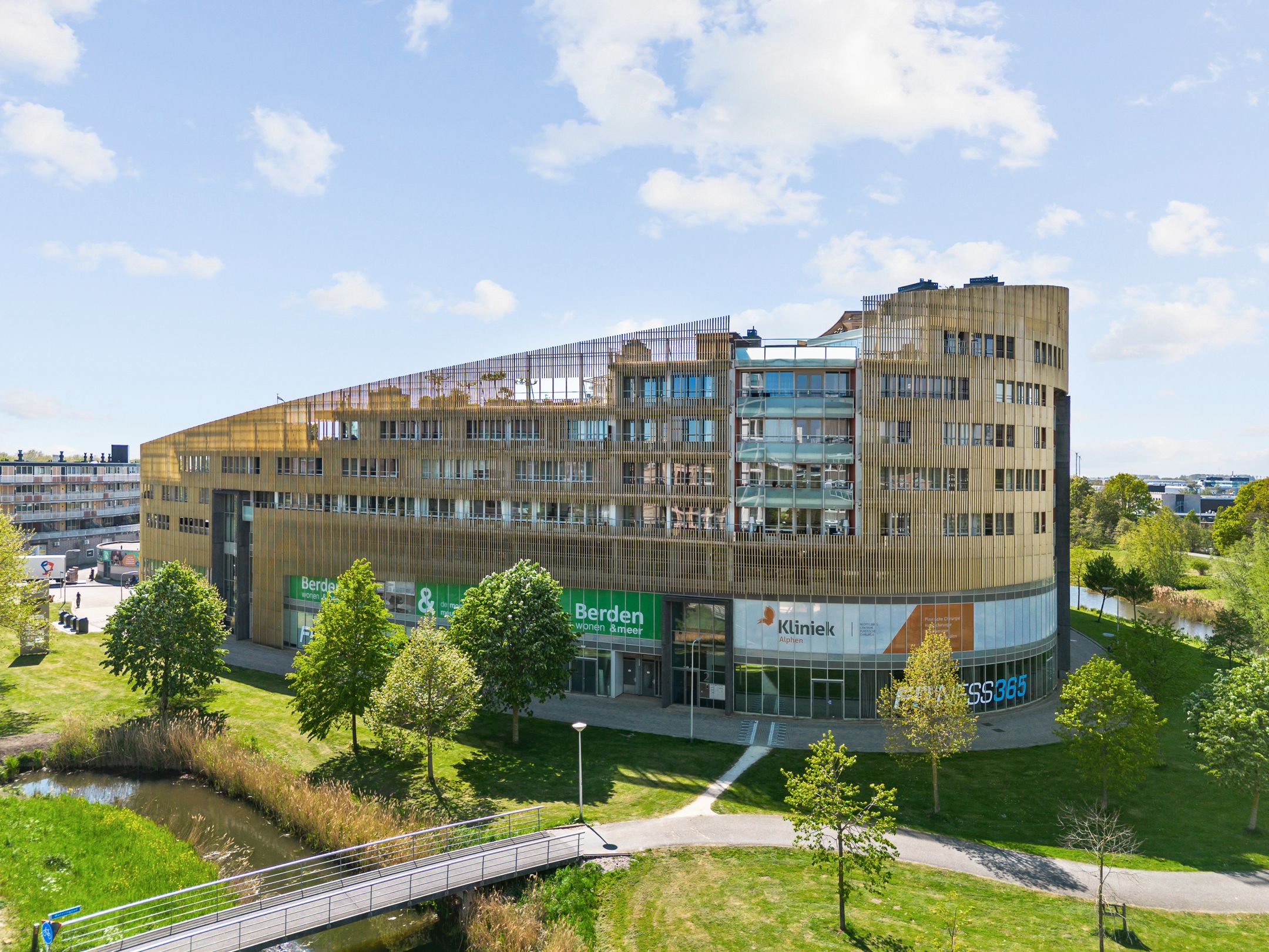Foto van Zuidland 29, Alphen aan den Rijn
