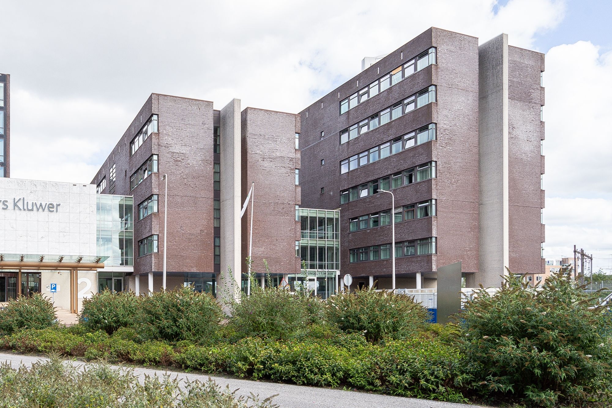 Foto van Zuidpoolsingel 27, Alphen aan den Rijn Portiekwoning